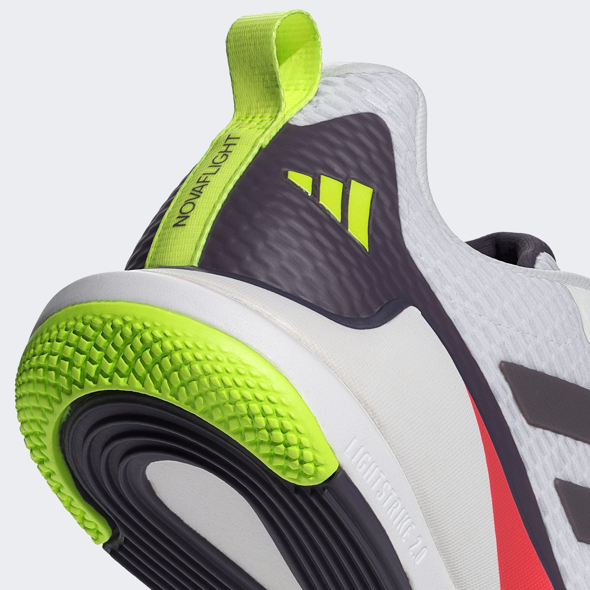 adidas Performance NOVAFLIGHT 2 INDOOR SCHUH Hallenschuh