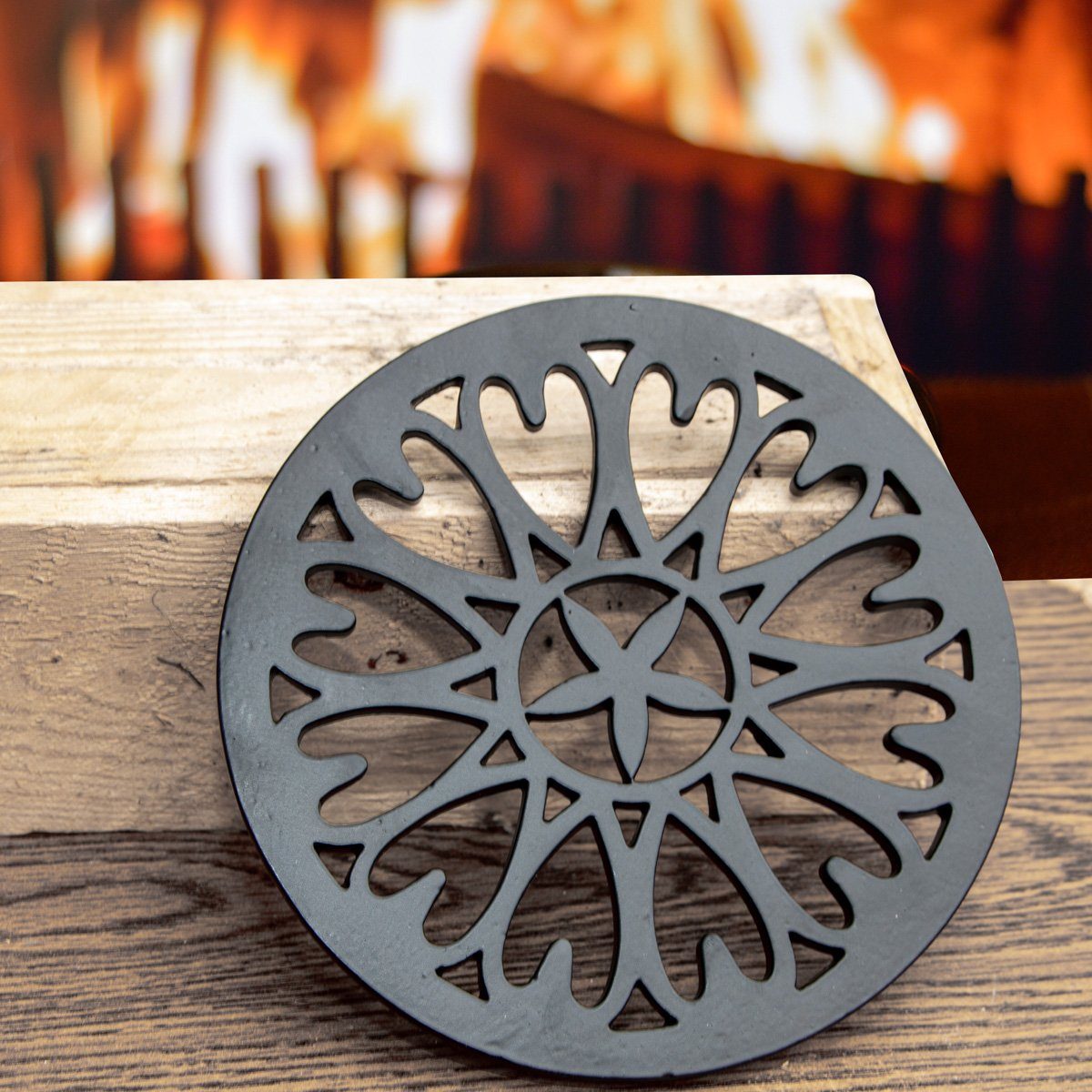 Antikas Wanddekoobjekt Kamin- Lüftungsgitter, Ornament für Mauer, rund, Eisen