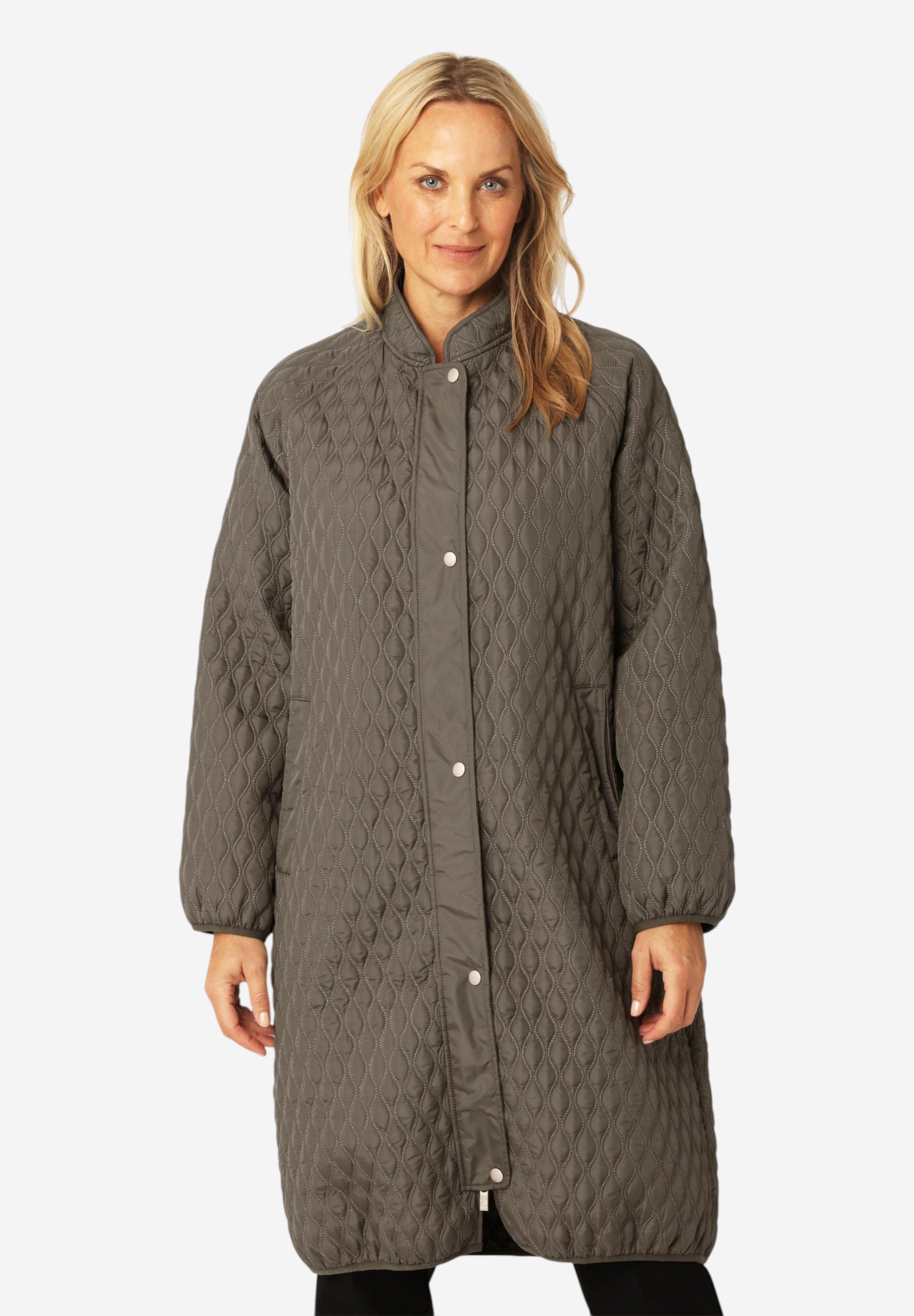 Ilse Jacobsen Steppjacke ALLY06 Modischer Oversize-Steppmantel mit Stehkragen und Raglanärmeln