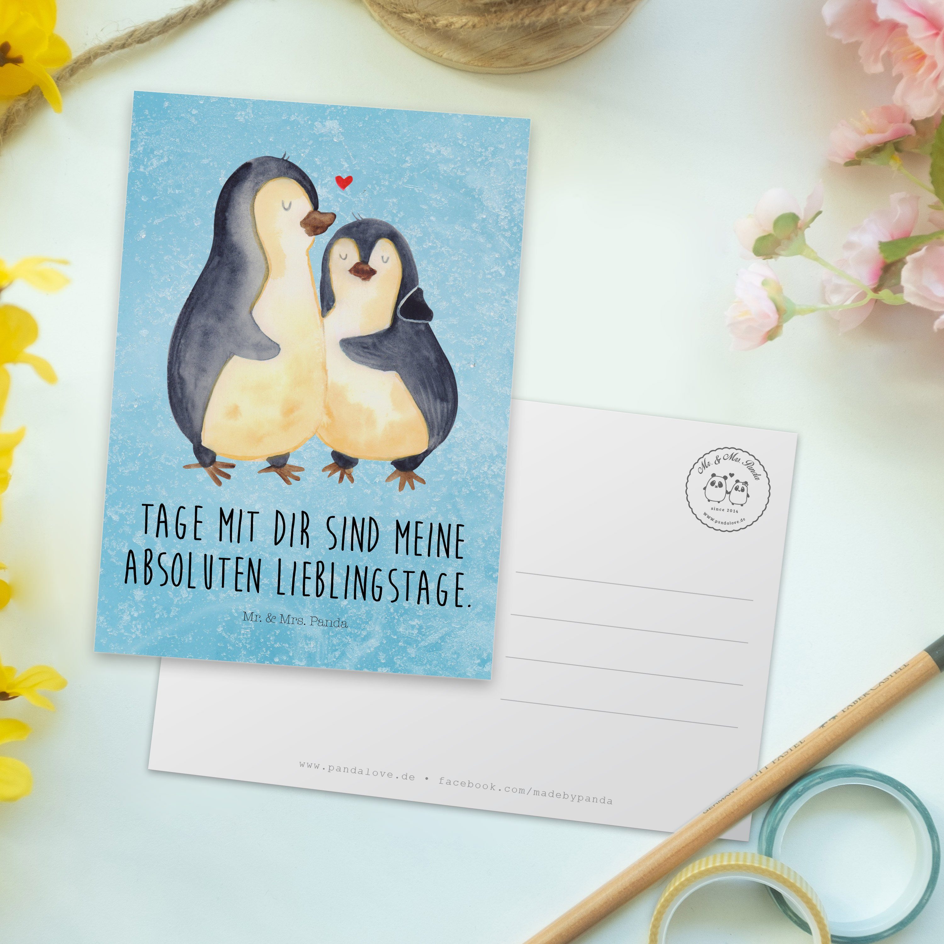 Ansichtskarte, umarmend Umarmung, Hochz Pinguin Eisblau - Mr. Panda Geschenk, Mrs. & Postkarte -