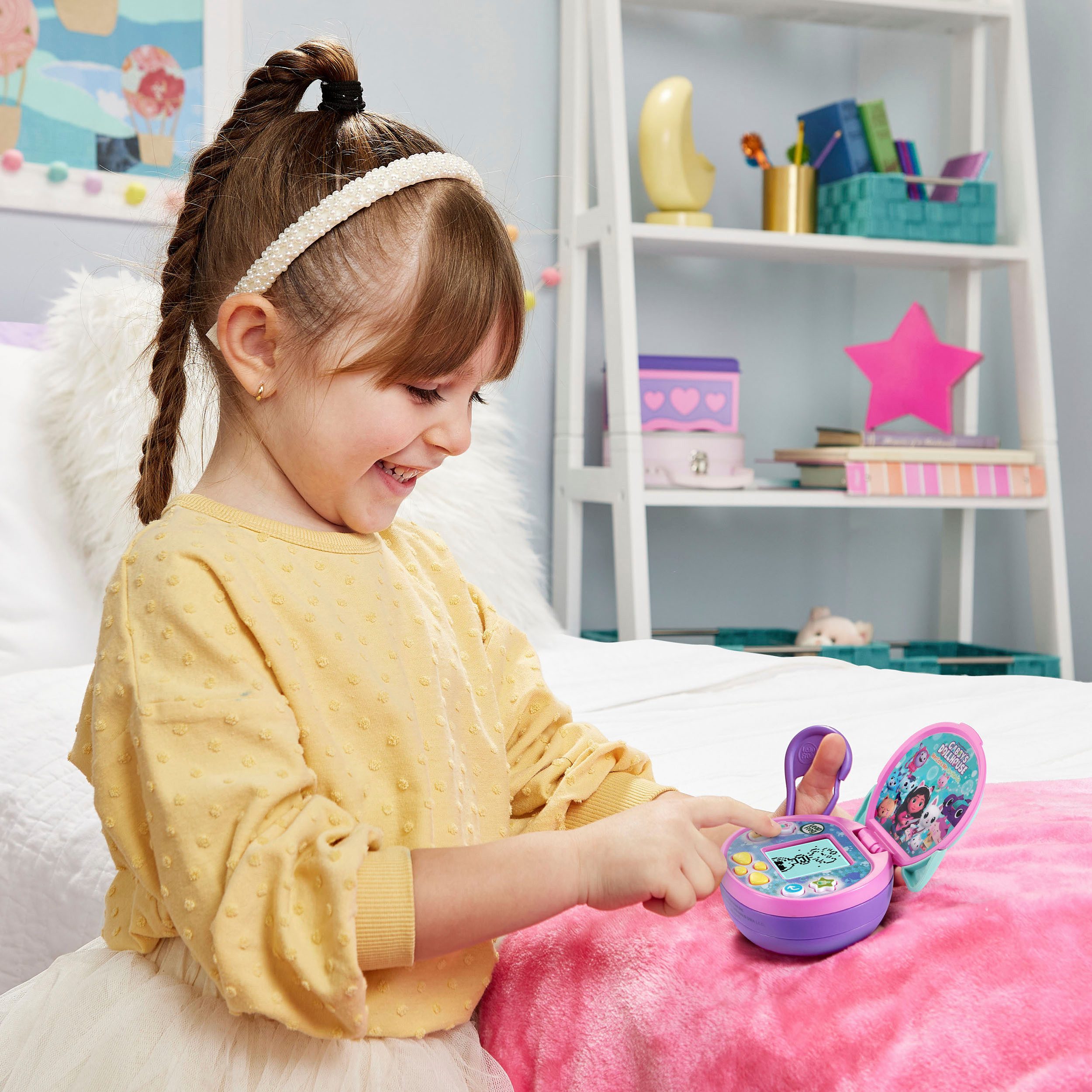 Vtech® Lernspielzeug Gabby's Dollhouse - Spielfreundin Meerkatze – Bild 5 von 5