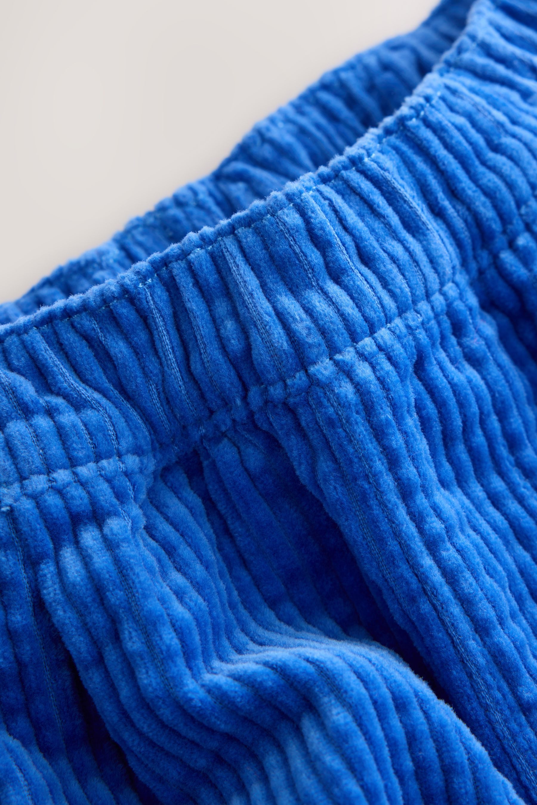 Next Cordhose Strukturierte Cord-Schlupfhose, weite Passform (1-tlg)