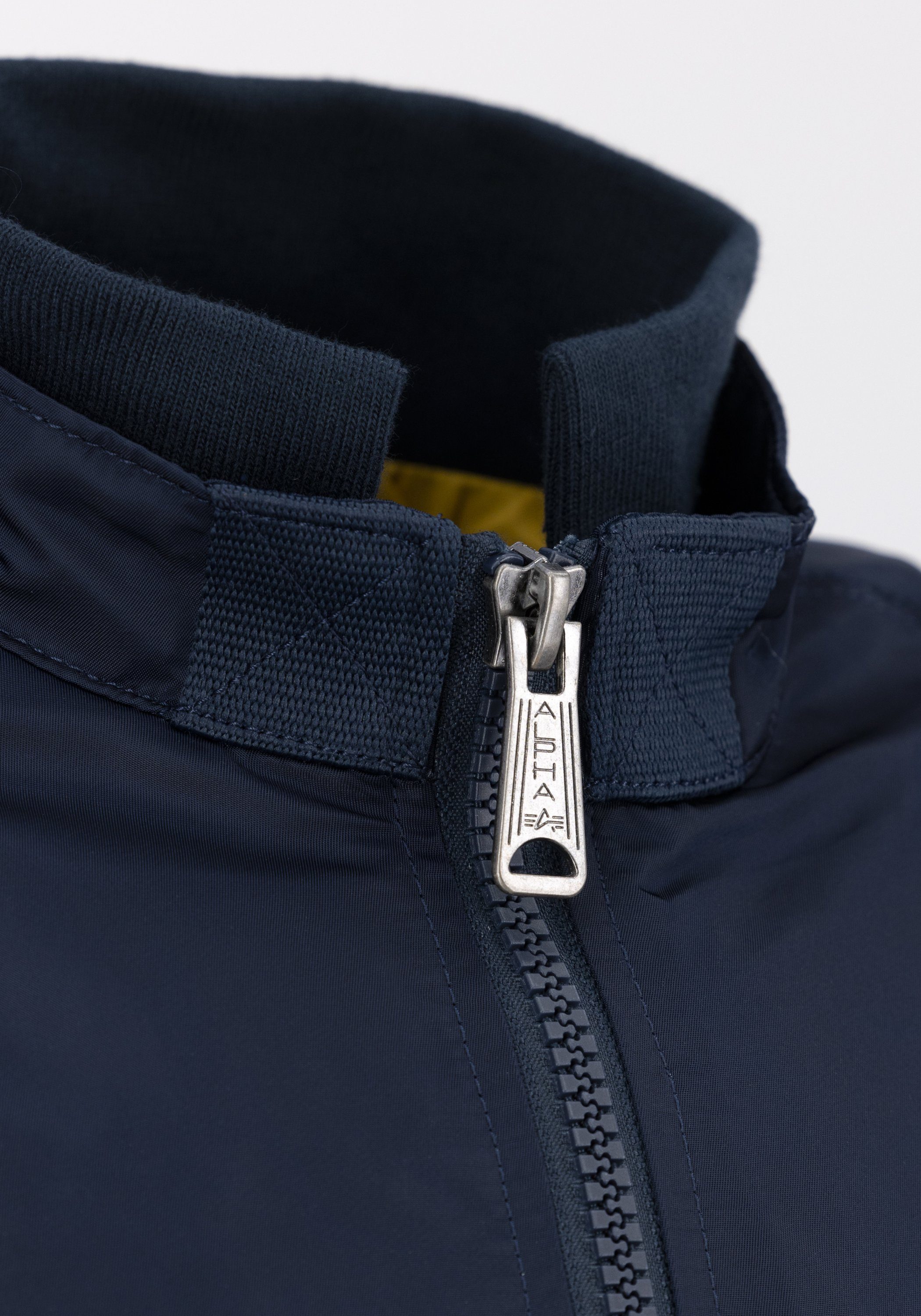 Alpha Industries Bomberjacke Falcon II Light