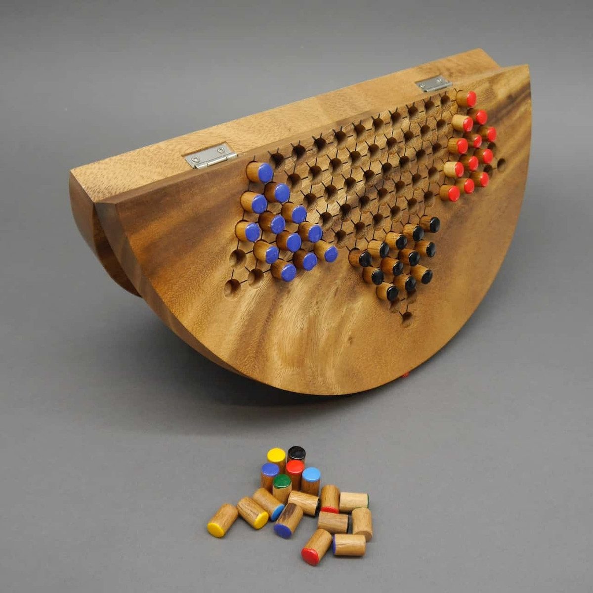ROMBOL Denkspiele Spiel HALMA XL - großes, klappbares Steckspiel, Brettspiel, Holzspiel