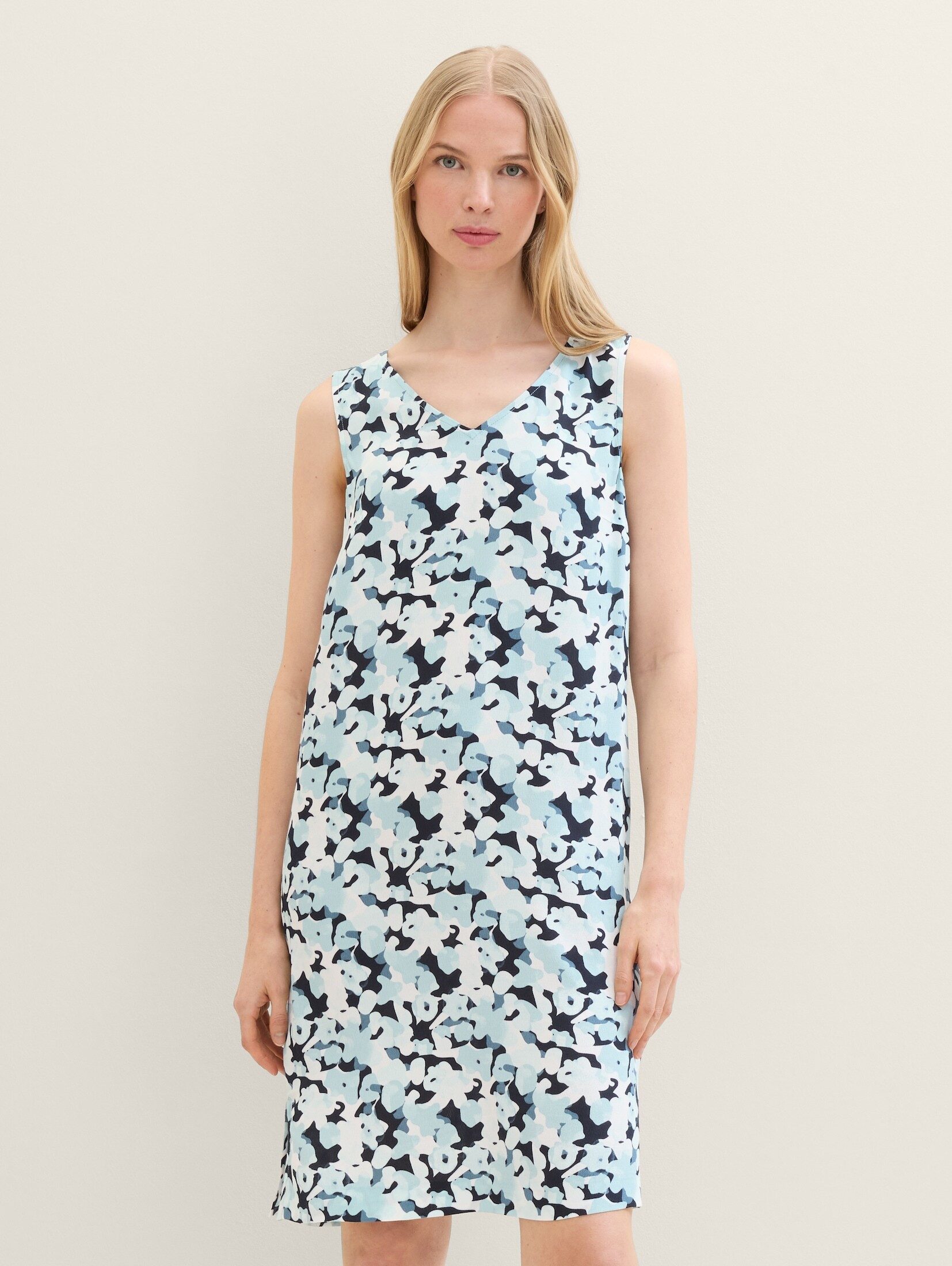 TOM TAILOR Damen Kleid Mit V-Ausschnitt – Bequemes Midikleid Aus Viskose Für Freizeit & Anlässe