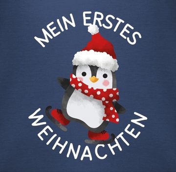 Shirtracer T-Shirt Mein erstes Weihnachten mit Pinguin - weiß Weihnachten Kleidung Baby