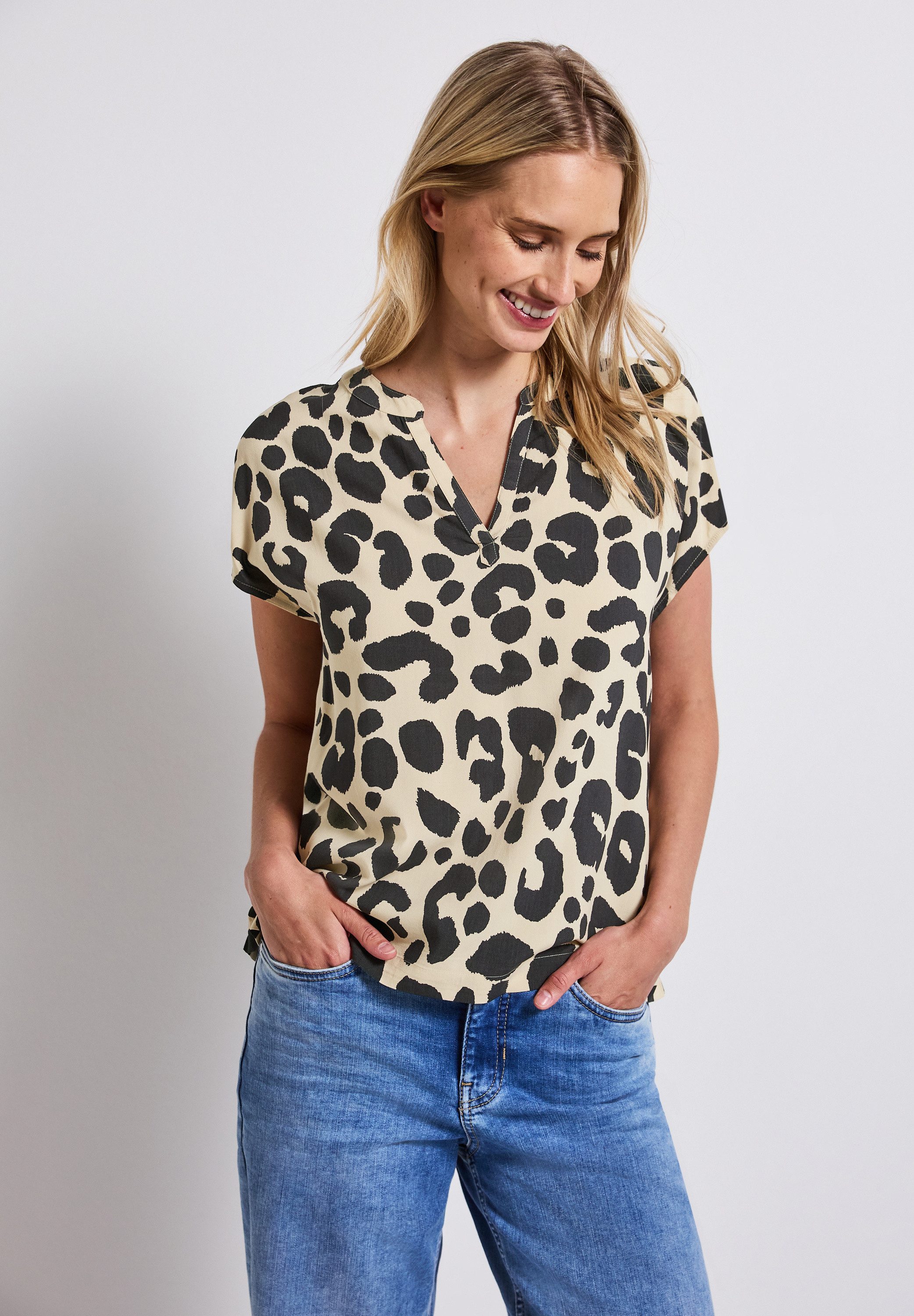 Klassische Bluse