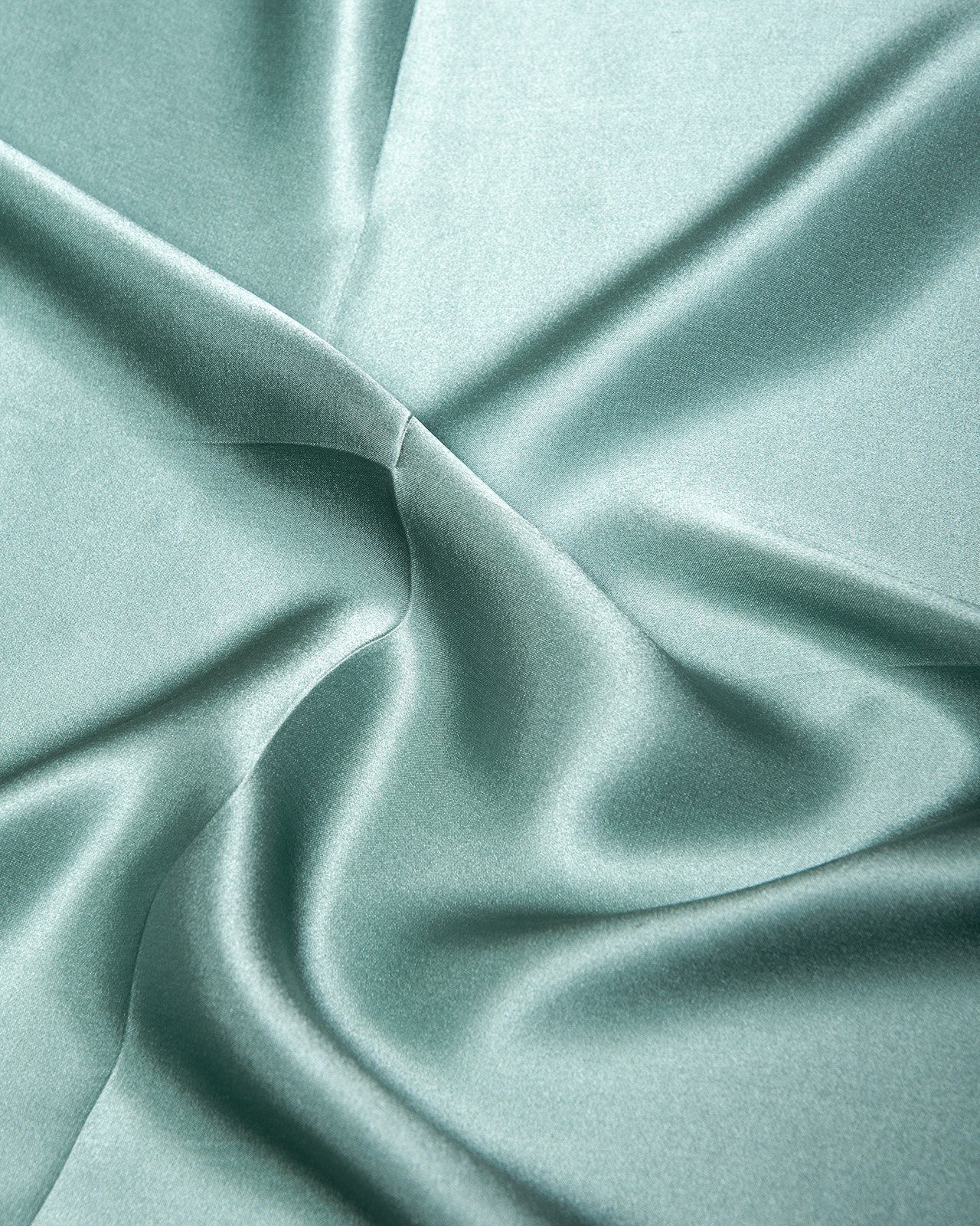 MayTree (Stück, 1-St), Seide 53x53cm einfarbig quadratisch Nickituch, grün Seidentuch jade 100% Bandana-Schal,