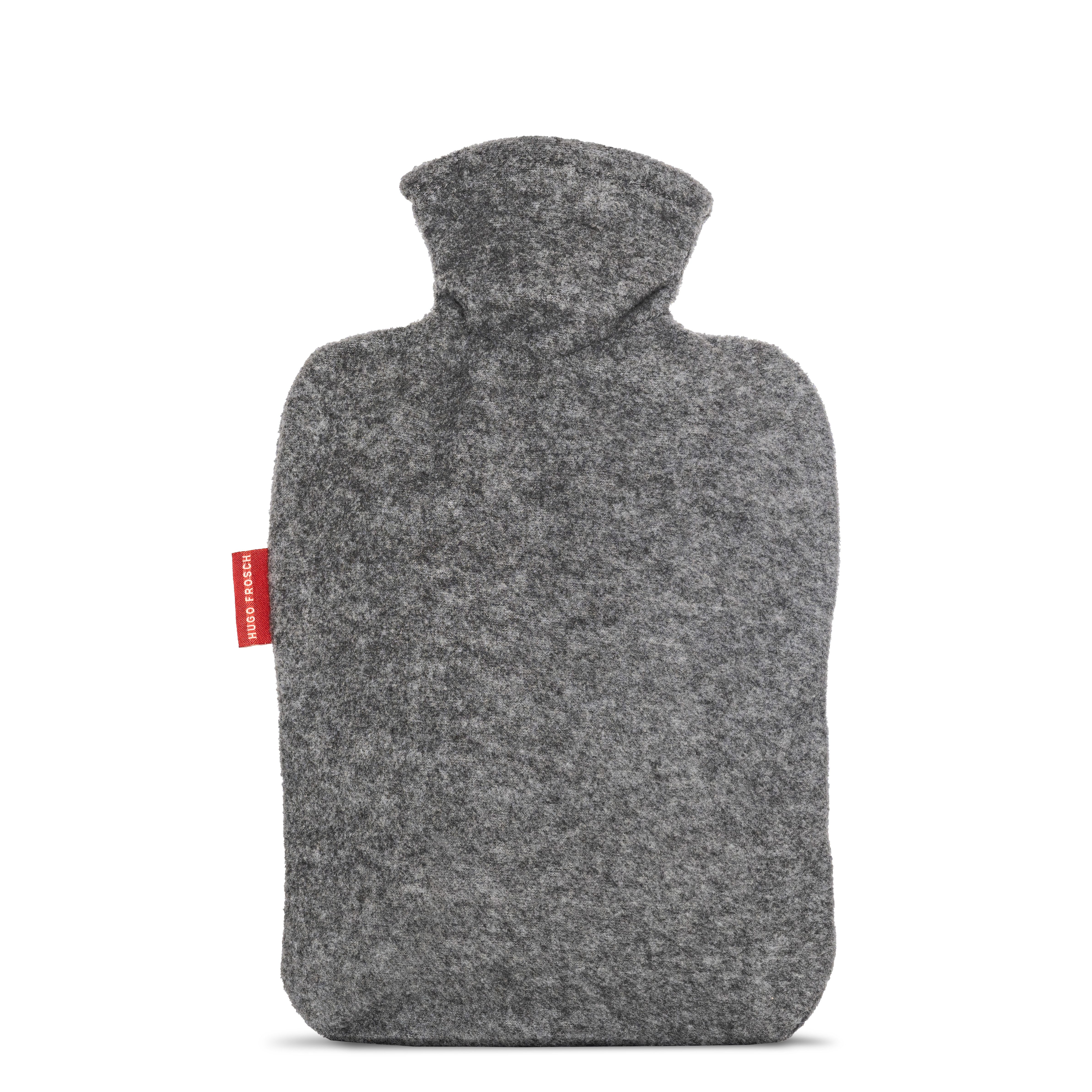Hugo Frosch Wärmflasche Klassik 1,8 l Made in Germany mit Fleecebezug, Hellgrau - langlebige, auslaufsichere Bettflasche, waschbarer Überzug