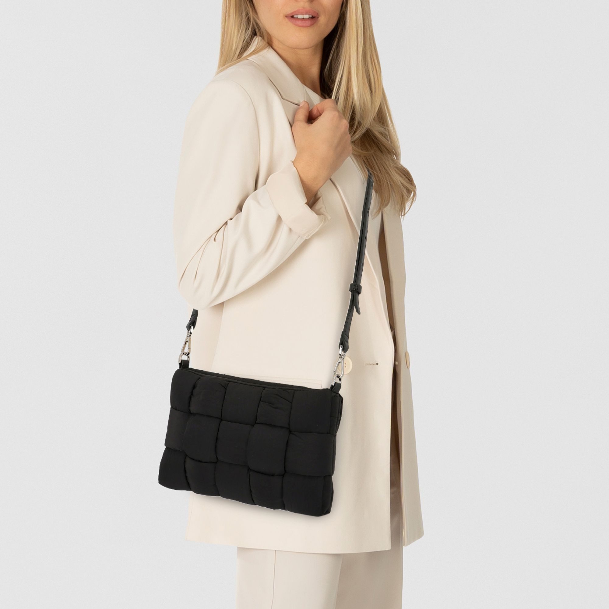 Liebeskind Berlin Umhängetasche Bo, Nylon günstig online kaufen