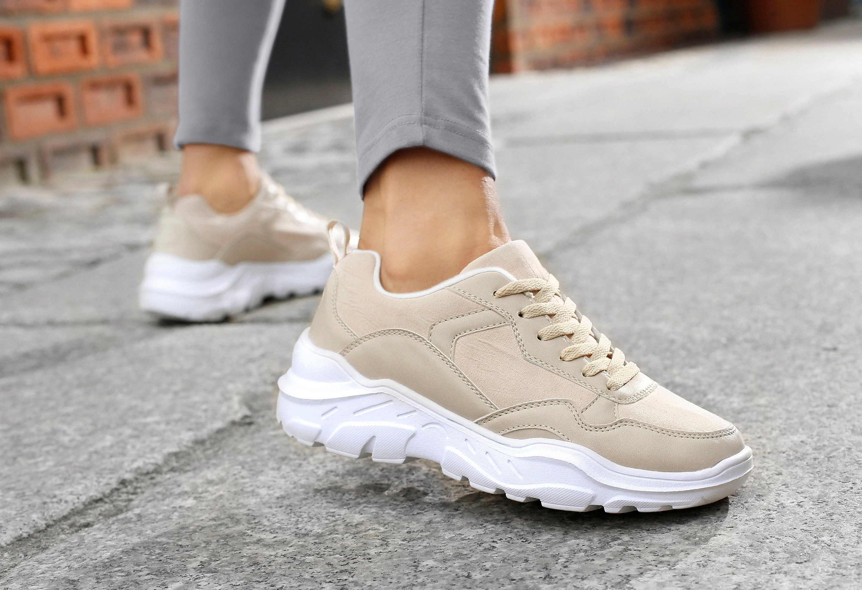 LASCANA Sneaker Halbschuh, Sportschuh, leichte Chunky günstig online kaufen