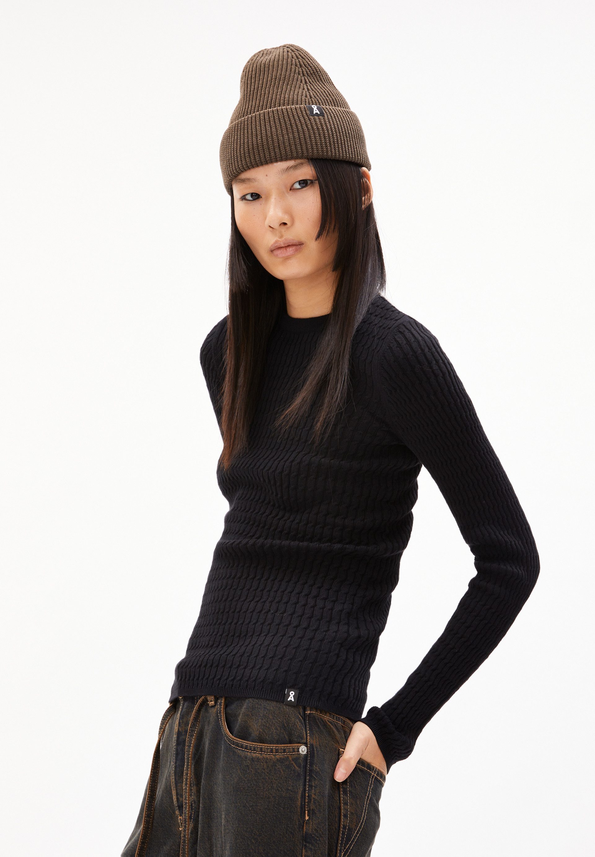 Strickpullover LELIAAS Pullover Slim Fit aus Bio-Baumwolle