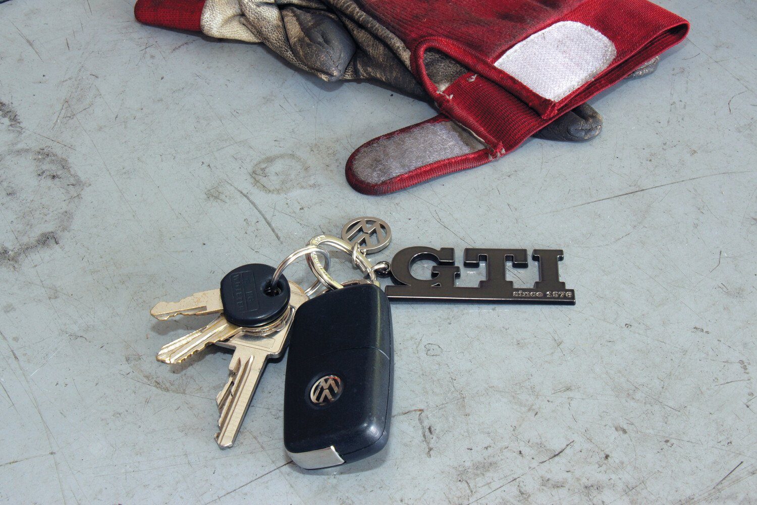 Volkswagen Schlüsselbund, GTI by BRISA Keyholder im Collection VW Schwarz Schlüsselanhänger Design Metall