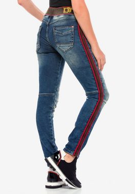 Cipo & Baxx Slim-fit-Jeans mit trendigen Seitenstreifen
