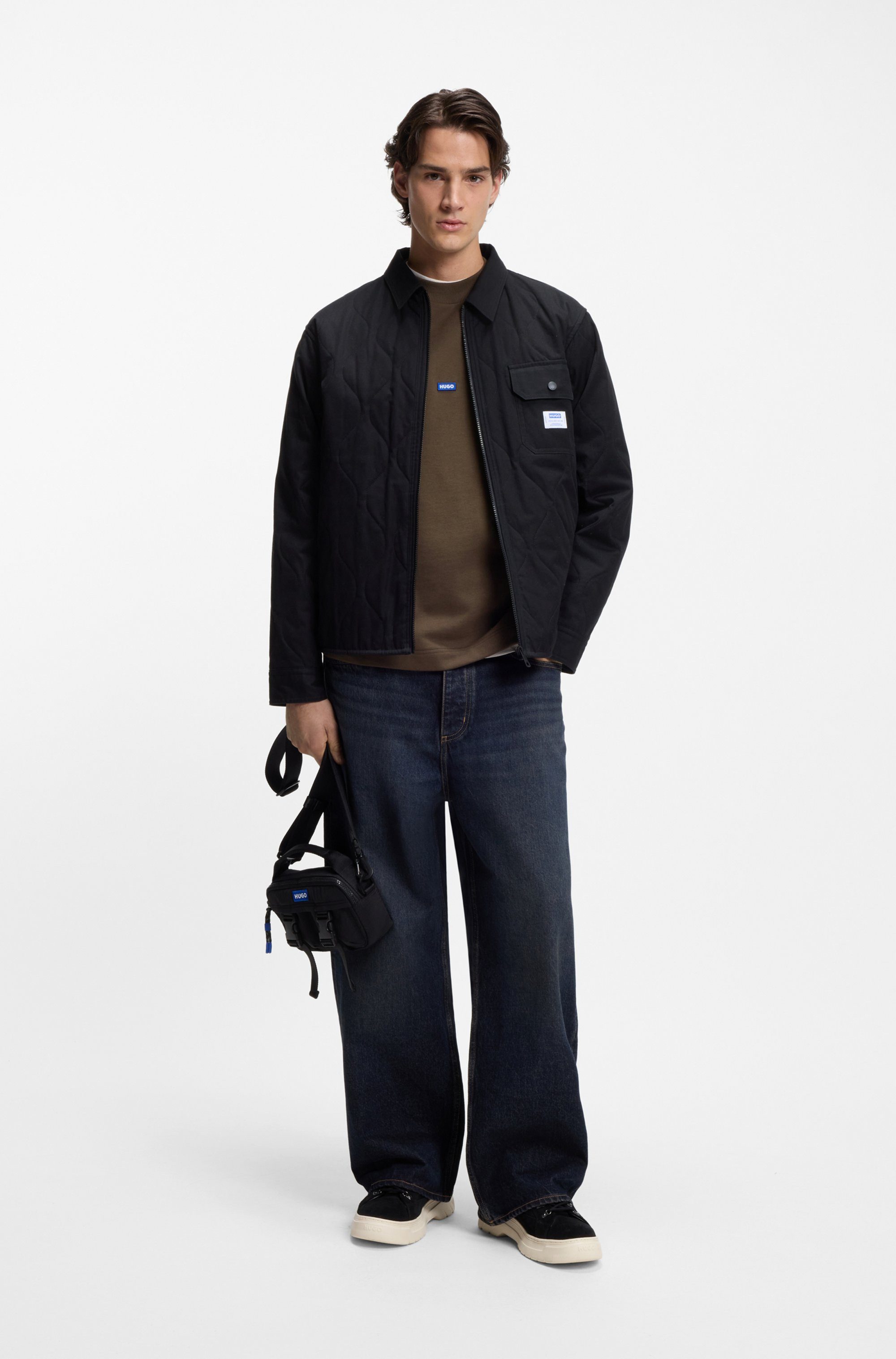 HUGO Sweatshirt Nedro Rundhalsausschnitt, Regular Fit, Logo-Patch