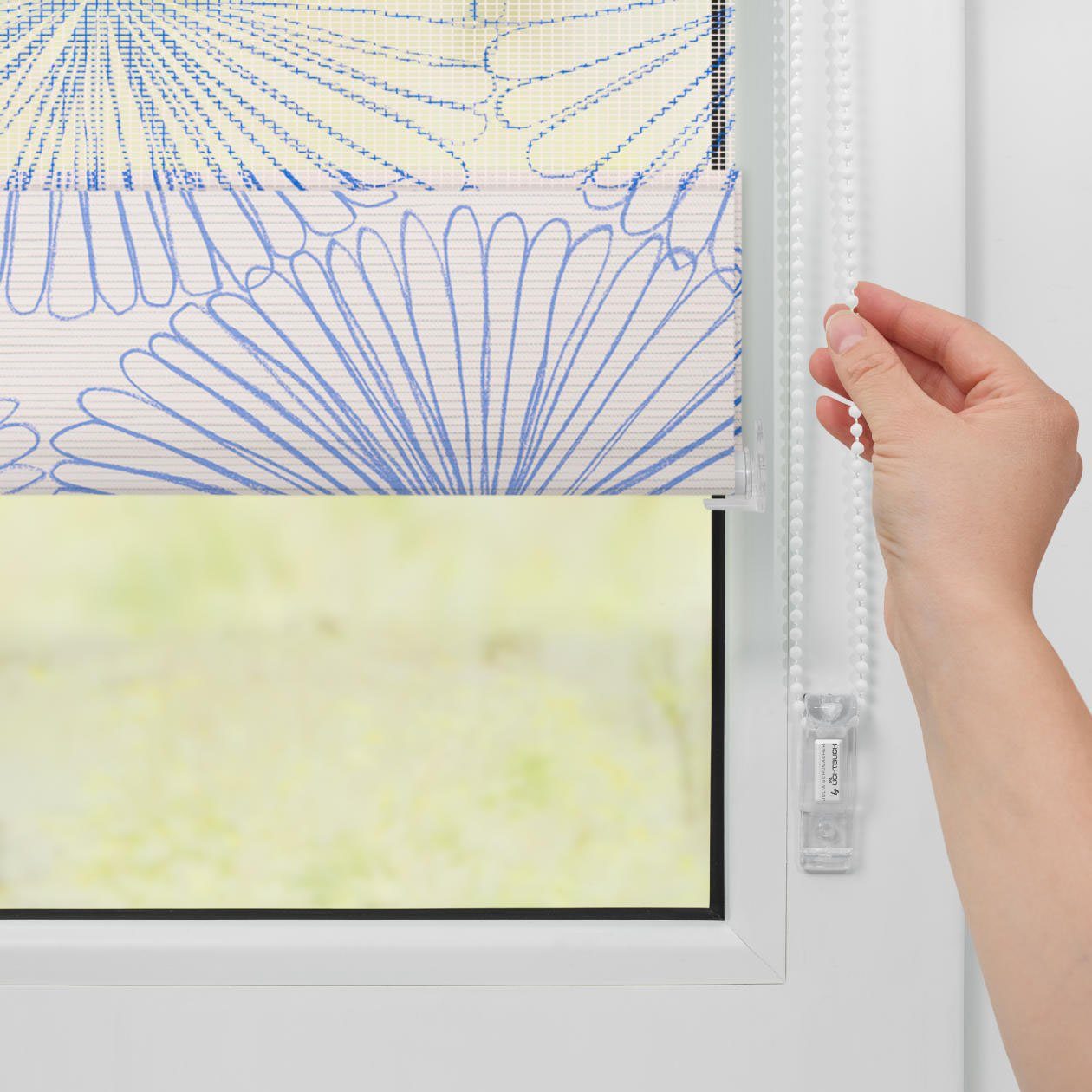 Doppelrollo Duo Rollo Klemmfix, ohne Bohren, blickdicht, Flower wheel - Gelb, LICHTBLICK ORIGINAL, halbtransparent, freihängend, Klemmfix