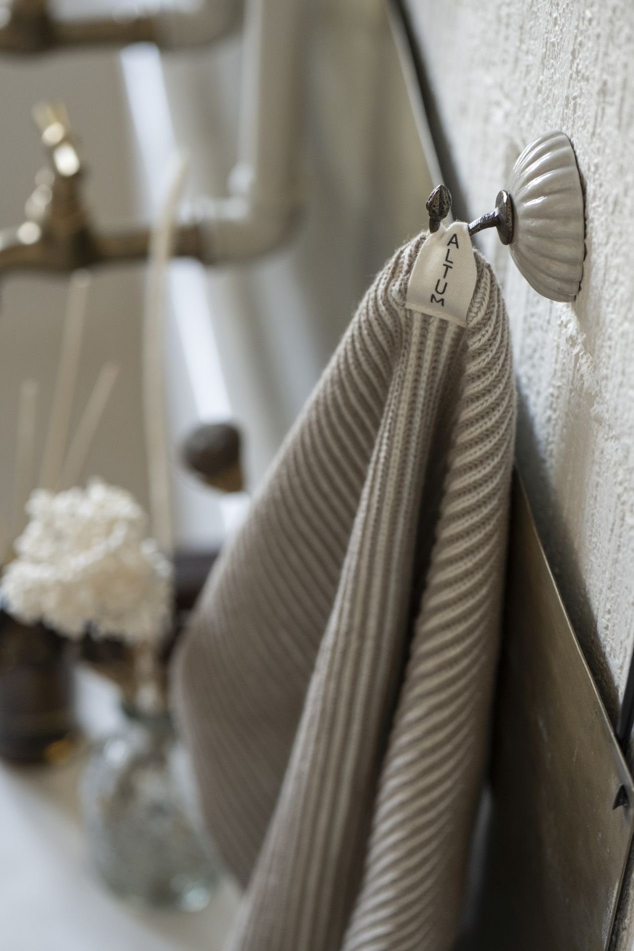 Ib Laursen Handtuchhaken Wandhaken Kleiderhaken Handtuchhaken Keramik Creme günstig online kaufen