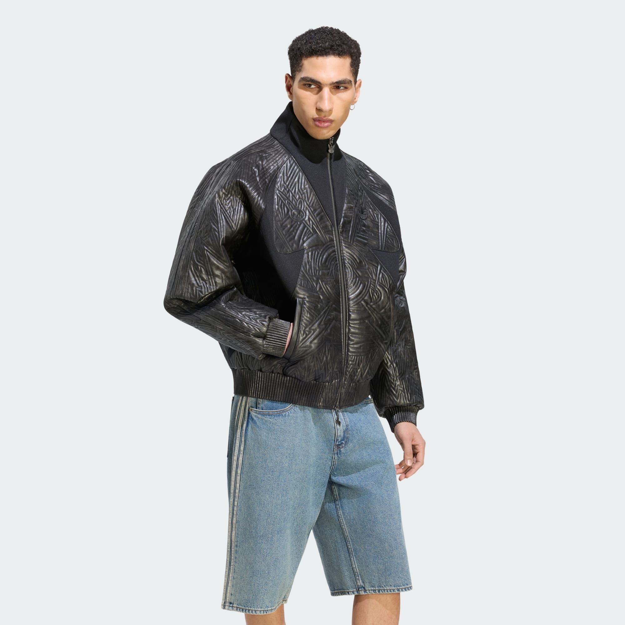 adidas Originals Steppjacke ADIDAS POKÉMON KUNSTLEDERJACKE (1-St)