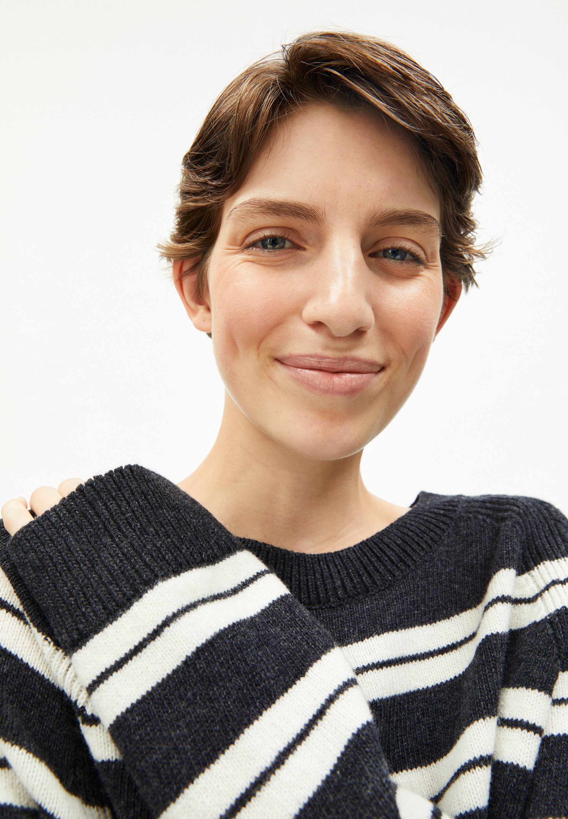 Armedangels Strickpullover LILIRIAA FINE STRIPES Pullover aus Bio-Woll Mix Loose Fit