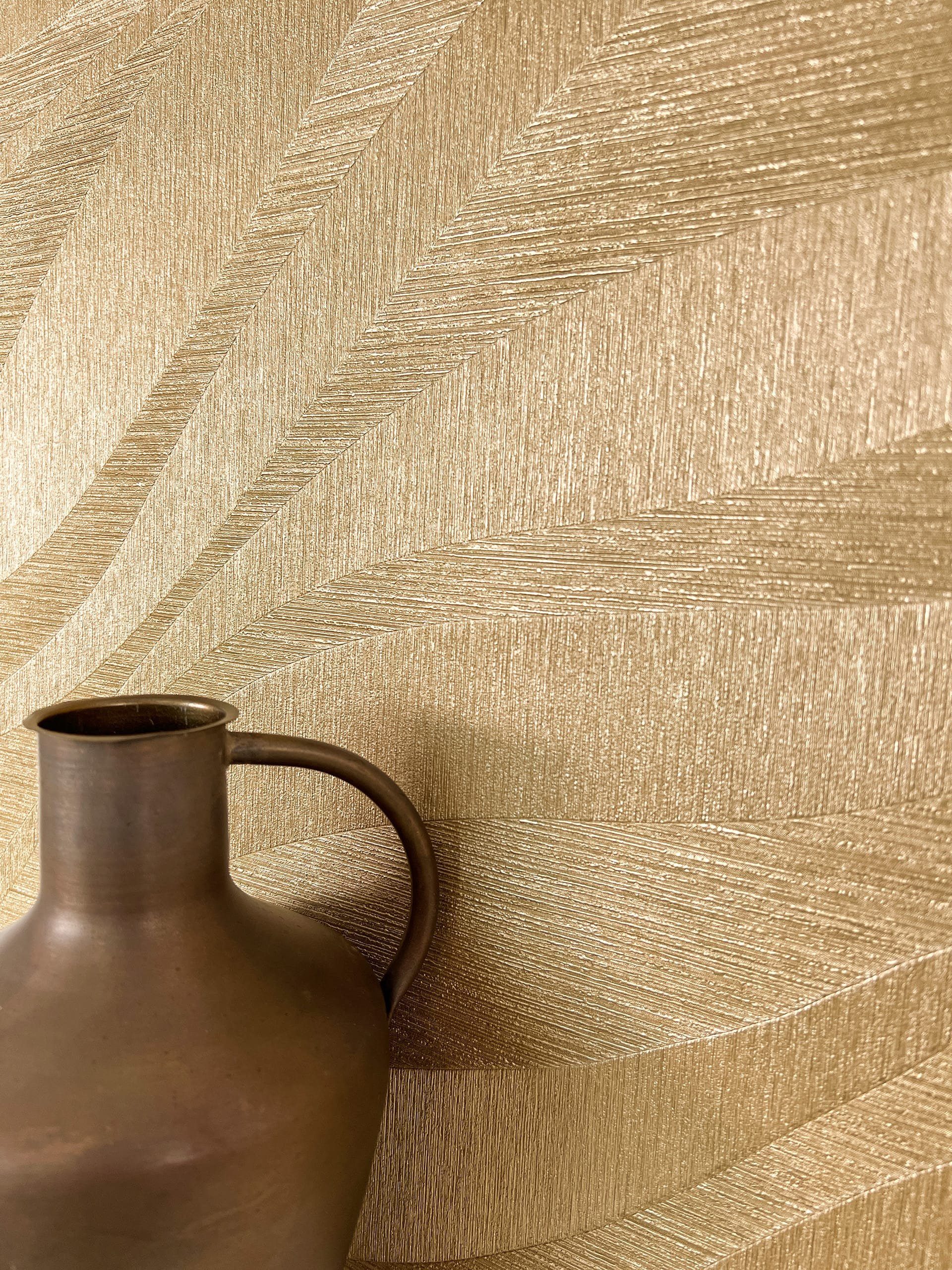 Newroom Vliestapete, Gold Tapete Glamour Wellen - Glanztapete Mustertapete Metallic Modern 3D Optik Linien Struktur für Wohnzimmer Schlafzimmer Küche