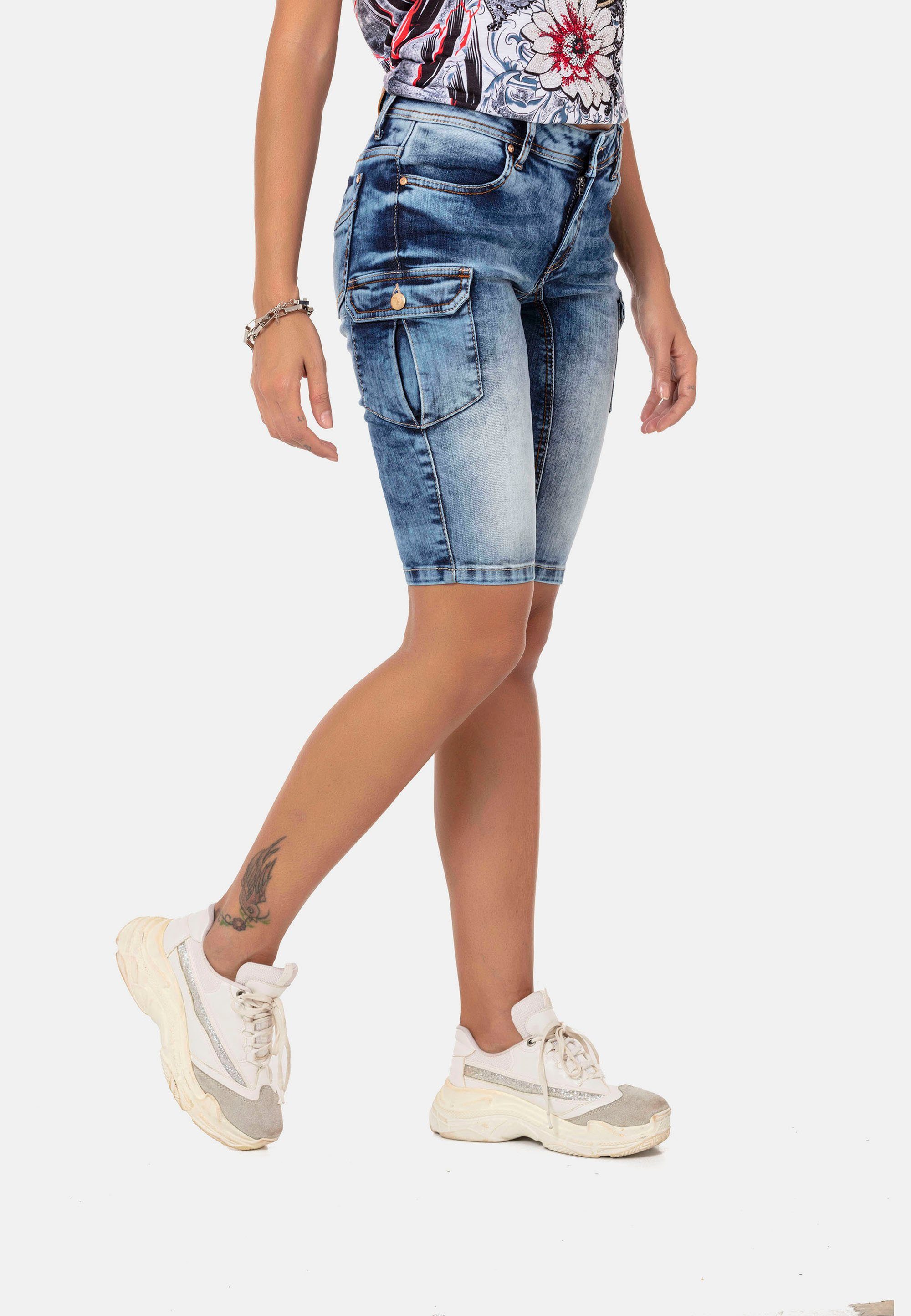Cipo & Baxx Cargotaschen Shorts mit trendigen