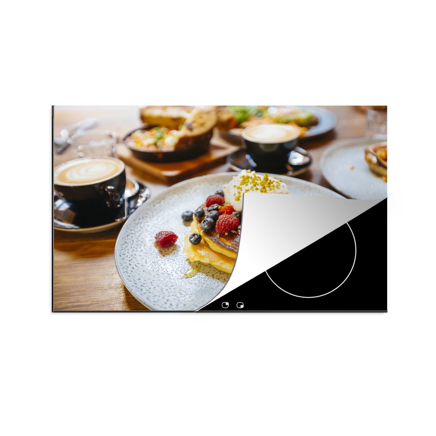MuchoWow Herdblende-/Abdeckplatte Entspanntes Frühstück mit Pfannkuchen, Vinyl, (1 tlg), 81x52 cm, Induktionskochfeld Schutz für die küche, Ceranfeldabdeckung