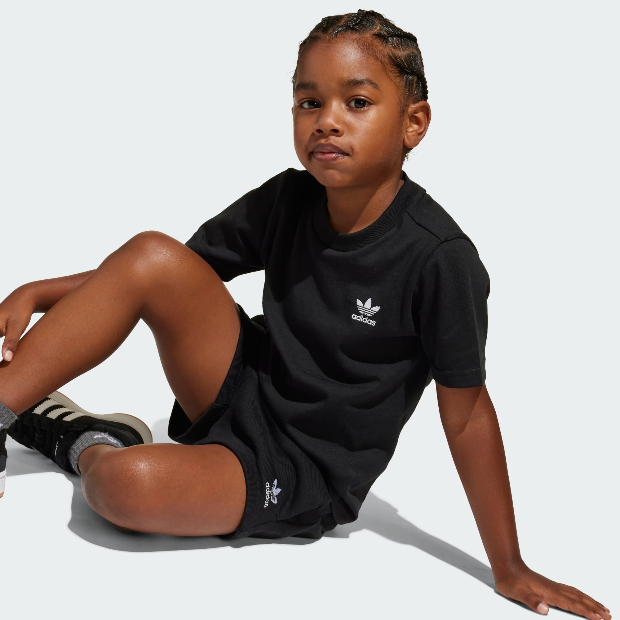 adidas Originals Jogginganzug KIDS SHORTS UND T-SHIRT SET (1-tlg)