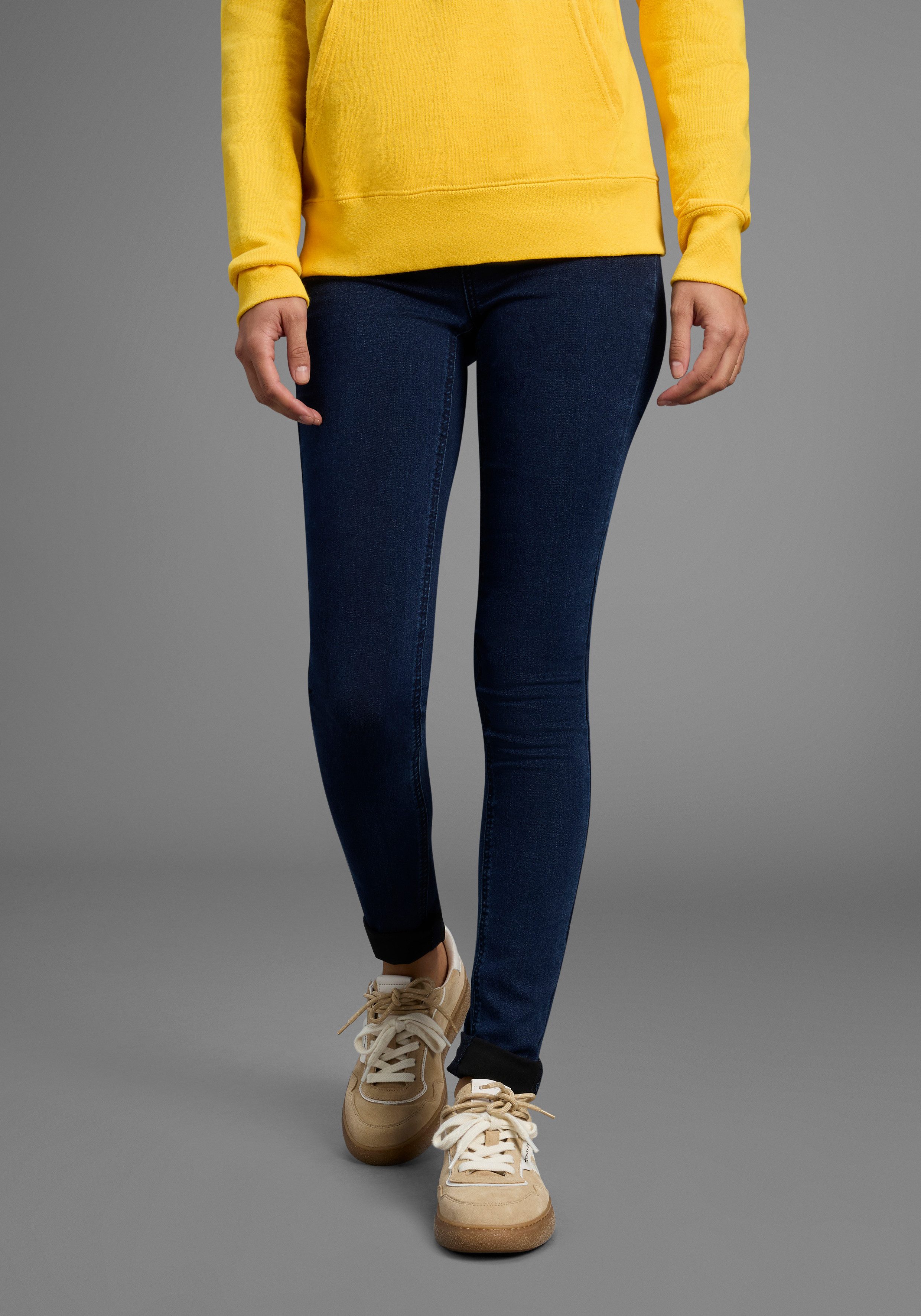 Arizona Skinny-fit-Jeans Ultra Stretch skinny-fit, betonte Taille, shaping-Effekt, high Waist