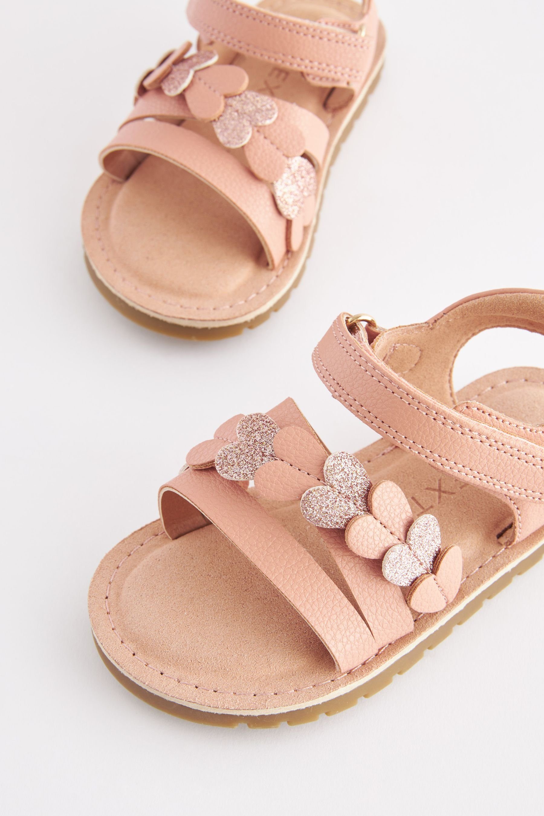 Next Sandalen mit Herz - Weite Passform Sandale (1-tlg)