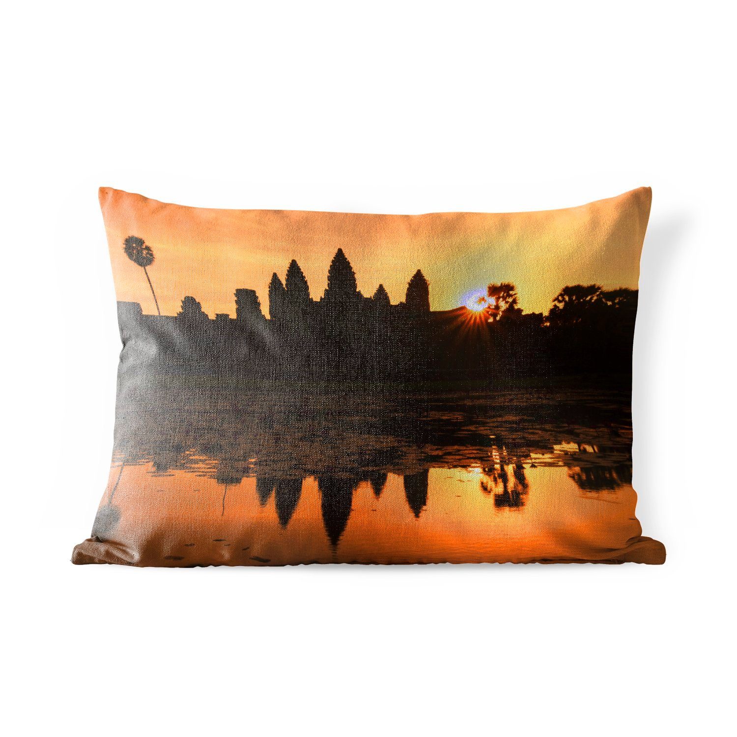 MuchoWow Dekokissen Roter Himmel über dem Angkor Wat in Kambodscha, Outdoor-Dekorationskissen, Polyester, Dekokissenbezug, Kissenhülle