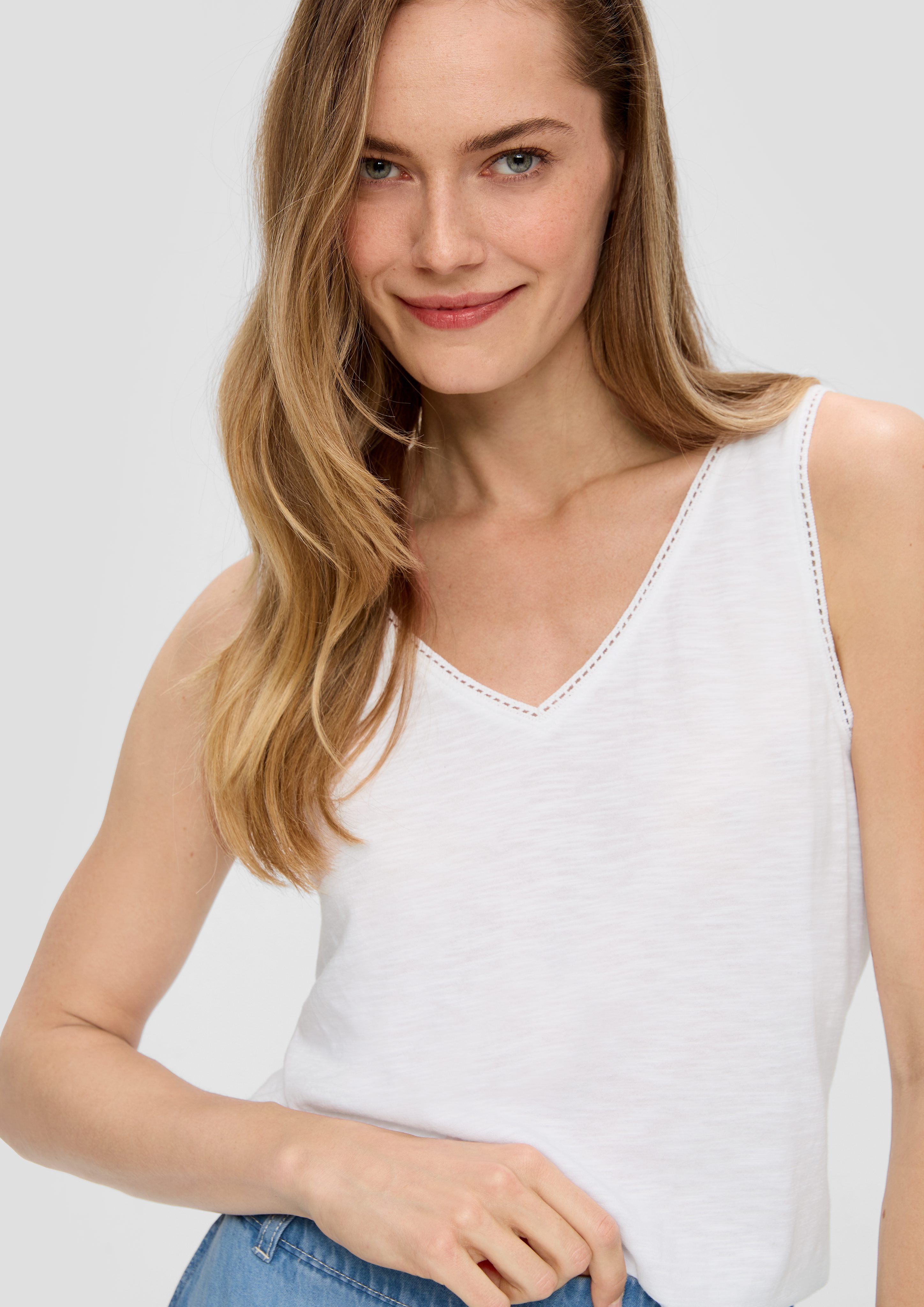 s.Oliver T-Shirt Ärmelloses Top mit V-Ausschnitt günstig online kaufen