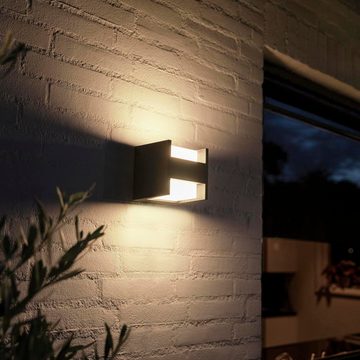 Philips Hue LED Außen-Wandleuchte Bluetooth White LED Wandleuchte Fuzo in Schwarz, Smart Home Dimmfunktion, Leuchtmittel enthalten: Ja, fest verbaut, LED, warmweiss, Aussenlampe, Aussenwandleuchte, Outdoor-Leuchte