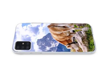 MuchoWow Handyhülle Alpen - Kuh - Berg, Handyhülle Samsung Galaxy A52 5G, Smartphone-Bumper, Print, Handy