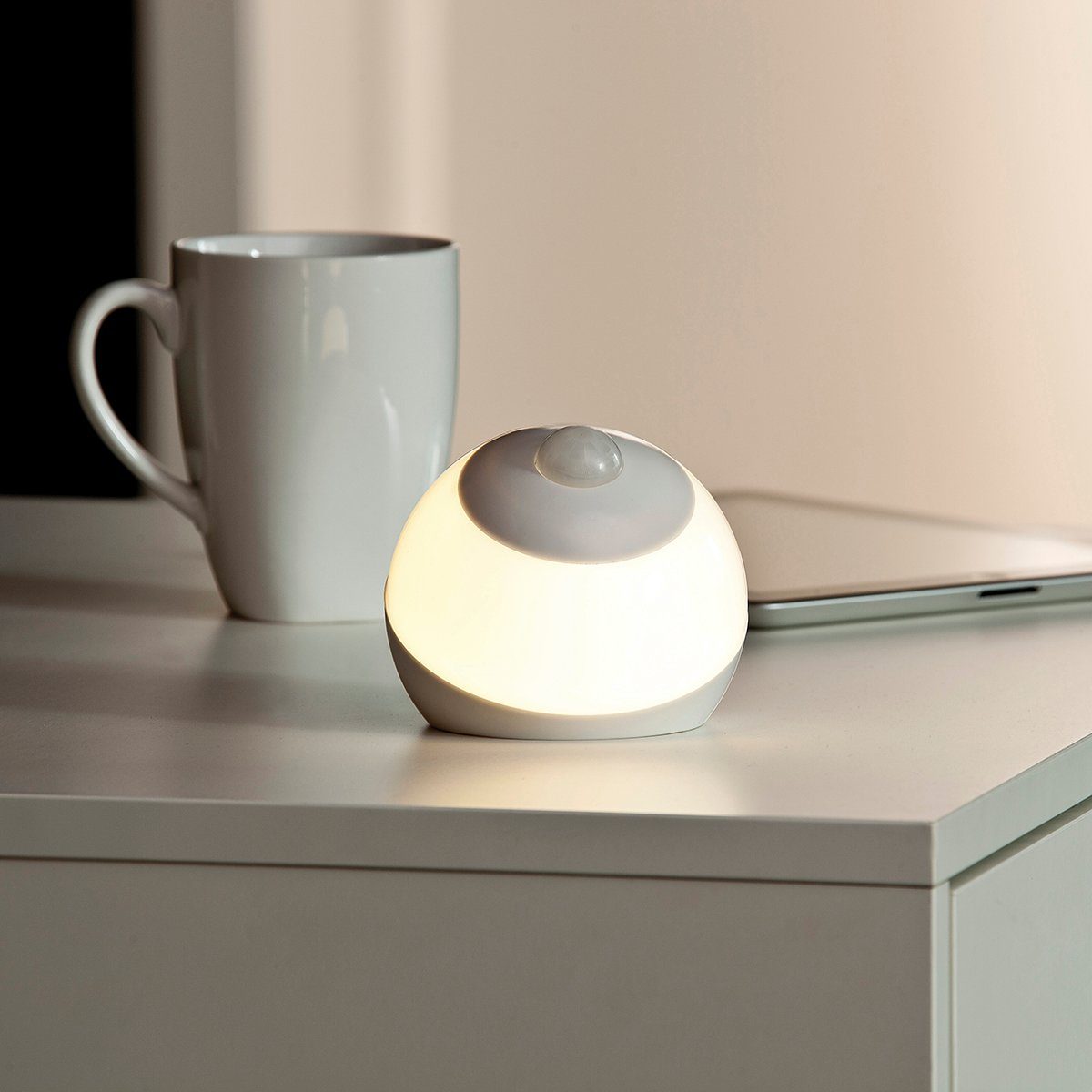 MeLiTec LED Nachtlicht N20 batteriebetrieben, LED fest integriert, warmweiß, mit Bewegungsmelder, Batteriebetrieb, Gehäuse weiß, inkl Batterien