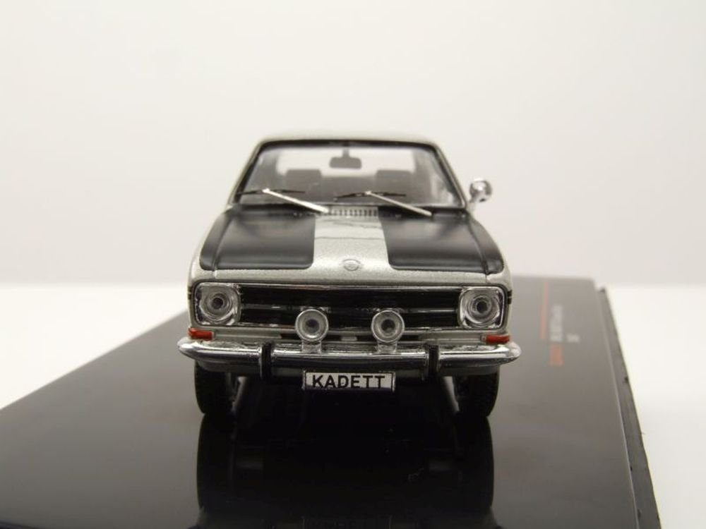 ixo Models Modellauto Opel Kadett B Coupe Rallye 1966 silber, Maßstab 1:43