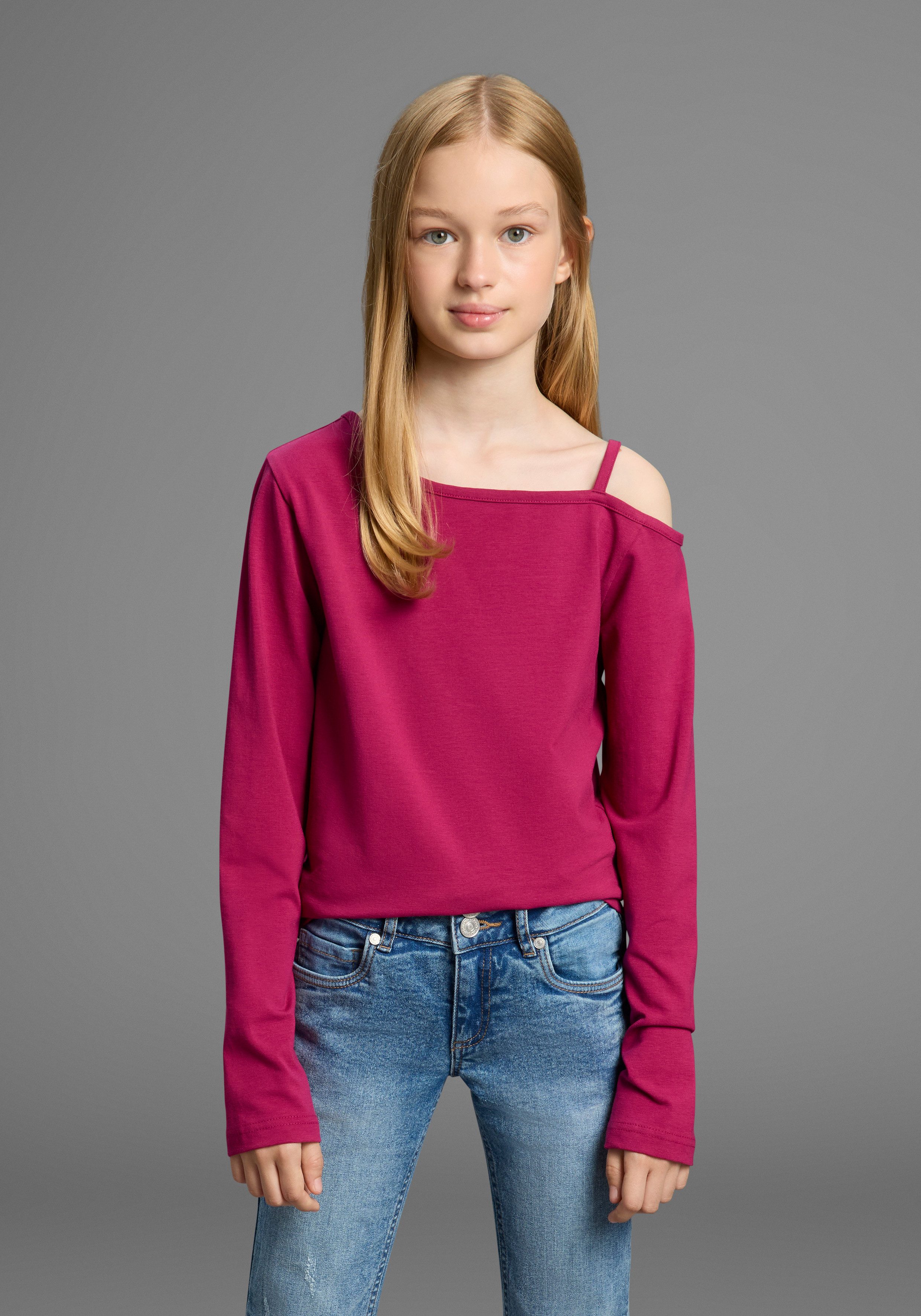 KIDSWORLD Langarmshirt Off-Shoulder Shirt Mit modischer Schulterlösung