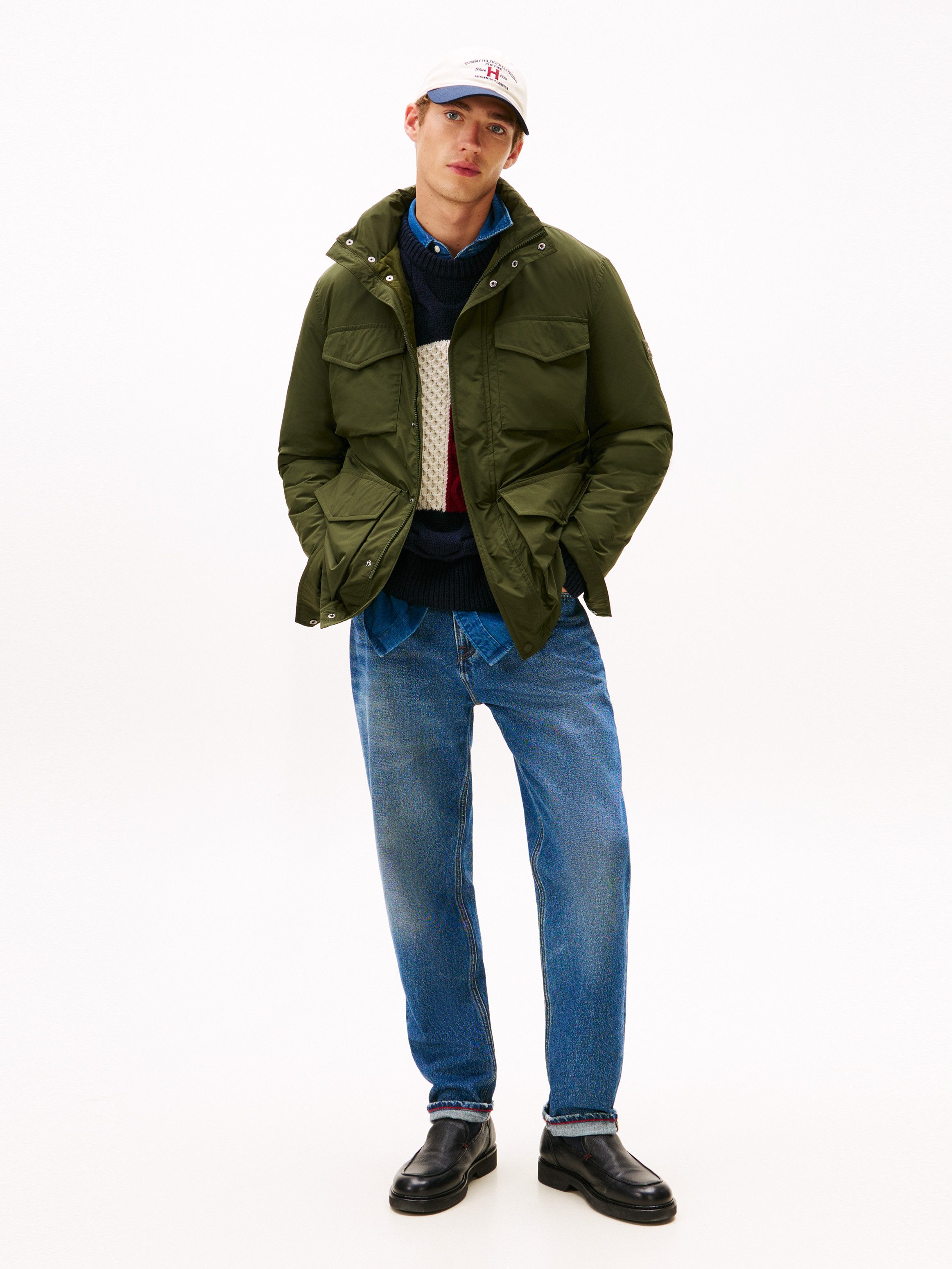 Tommy Hilfiger Fieldjacket LW PACKABLE im Kragen verstaubare Kapuze, normale Passform – Bild 4 von 5