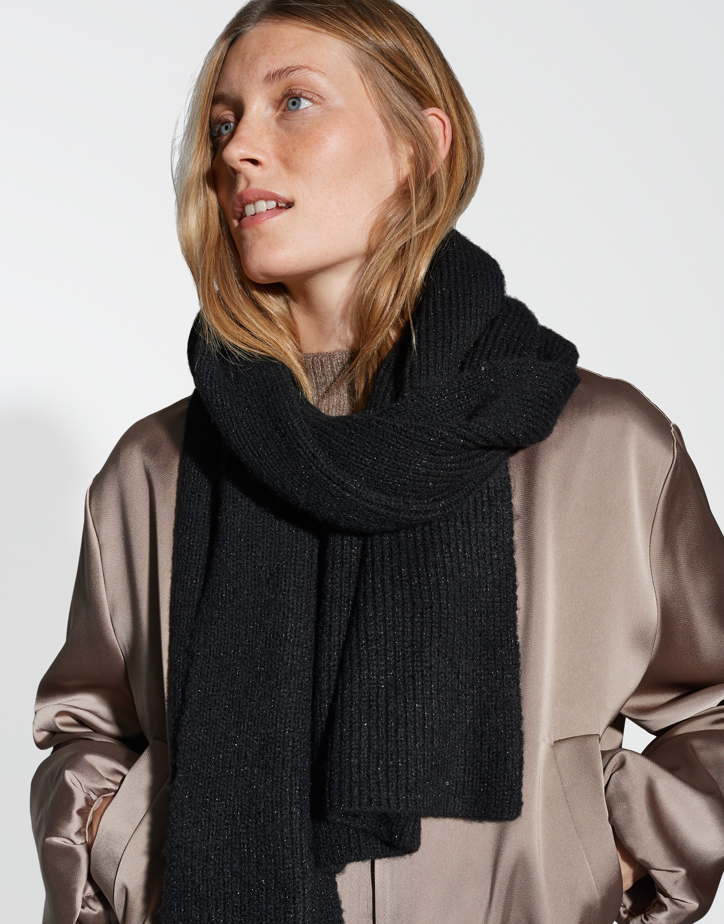 OPUS Strickschal ASHINY mit Glanzeffekt