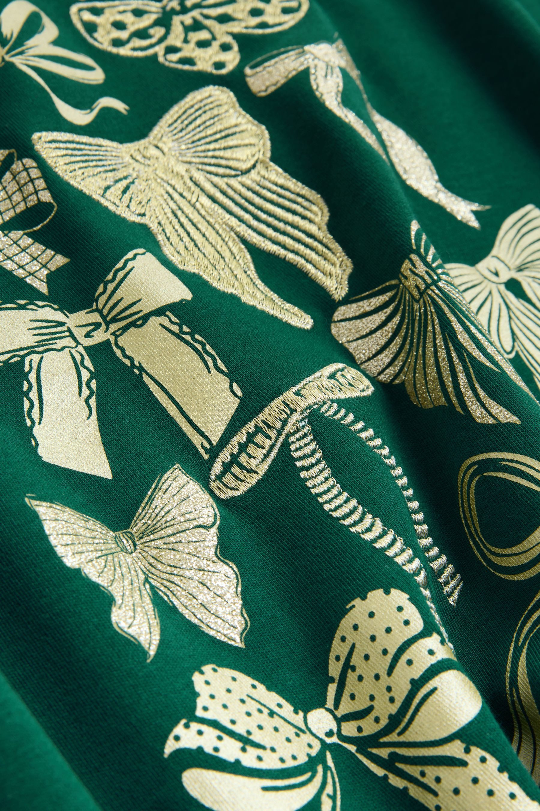 Next Blusenshirt Oberteil mit U-Boot-Ausschnitt und Weihnachtsbaum (1-tlg)