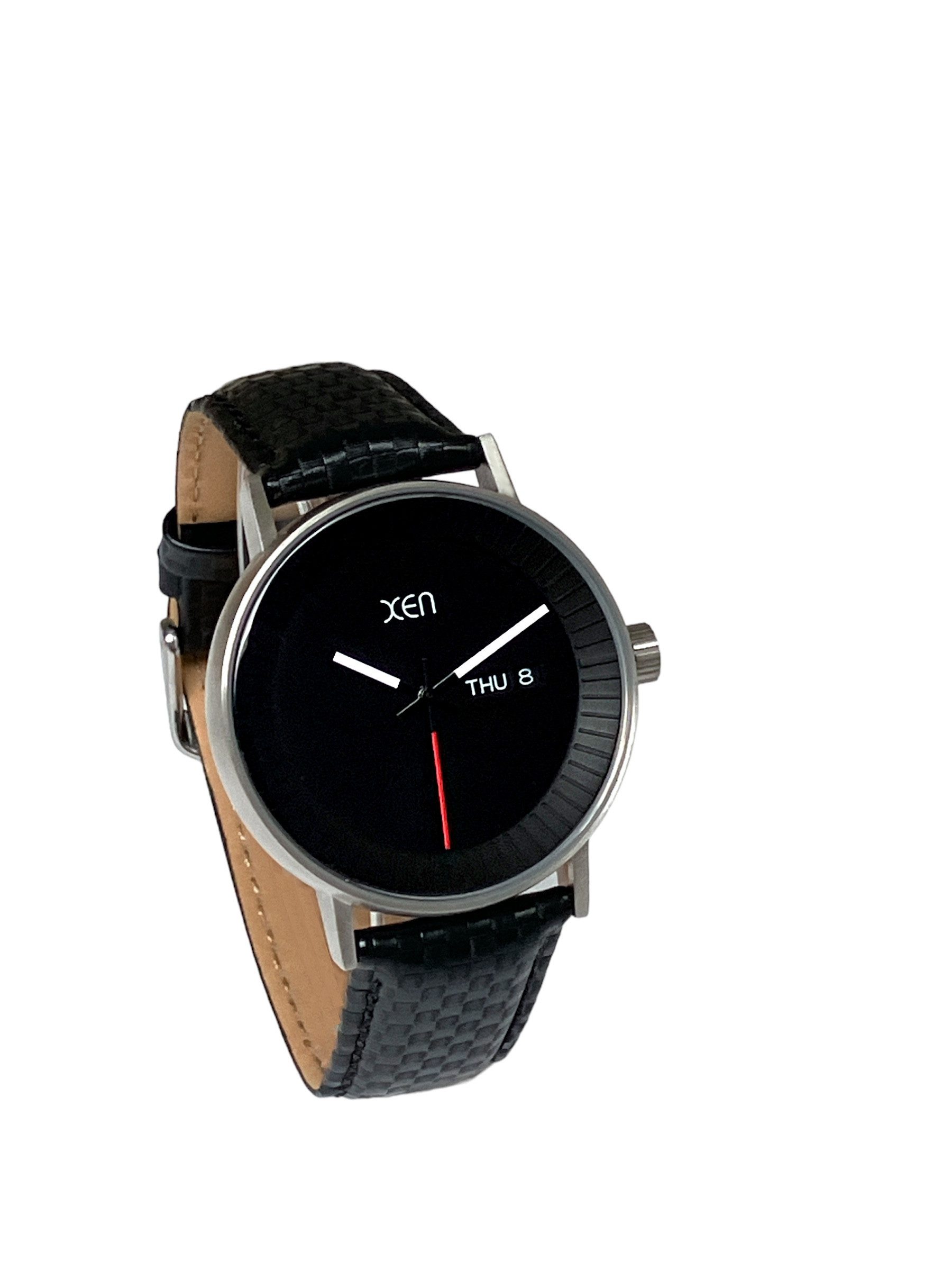 XEN Quarzuhr Herren Schwarz Silber Edelstahl Band Carbon Tag/Datum 5 Bar XQ0200, Gehäuseboden mit Schrauben verschraubt