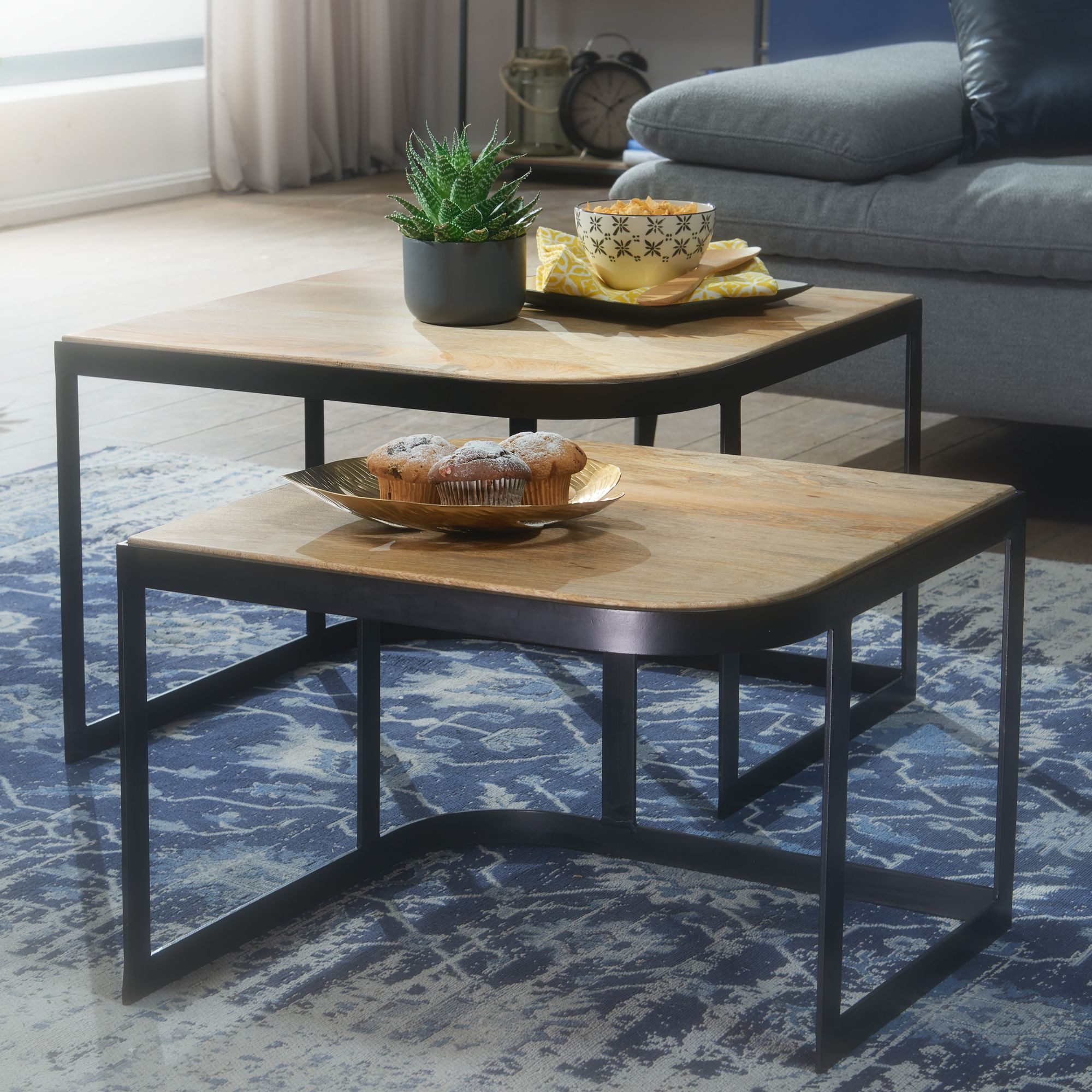 FINEBUY Satztisch FB25167 Couchtisch Massivholz Wohnzimmertisch 2er Set Beistelltisch (Beistelltisch Modern, Couchtisch 2-teilig), 2er Set Mango