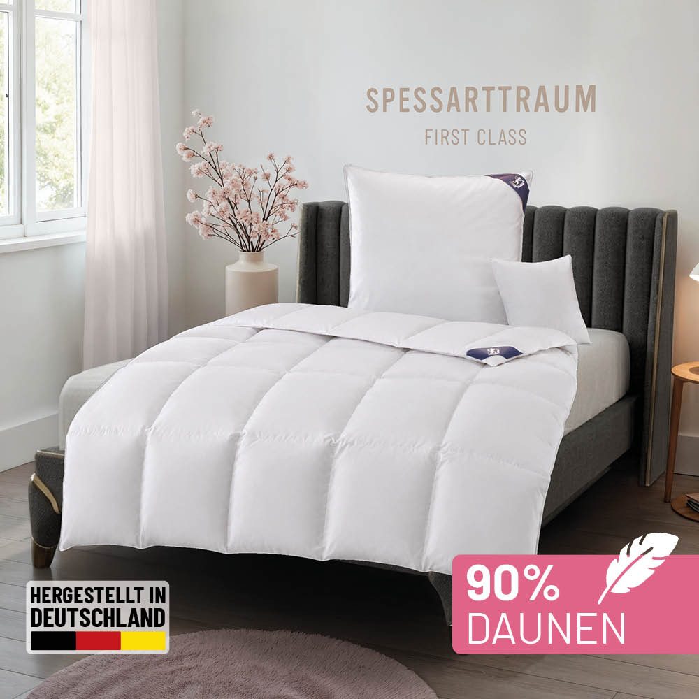 SPESSARTTRAUM Daunenbettdecke First Class, Füllung: 90% Daunen / 10% Federn, Klasse 1, Downpass zertifiziert, Bezug: 100% Baumwolle, Made in Green, Hausstauballergiker geeignet, 5 Wärmeklassen & 6 Größen, Bestseller