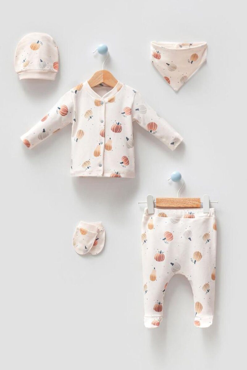 Engelbaby Erstausstattungspaket Neugebornen-Set 100 % Baumwolle 0-3 Monate Kürbis -Motiv 5-teiliges (Set, 5-tlg., Hose, Langarm, Lätzchen, Mütze, Handschuhe) 100 % Baumwolle 5-teilig komplett Outfit mit Motiv