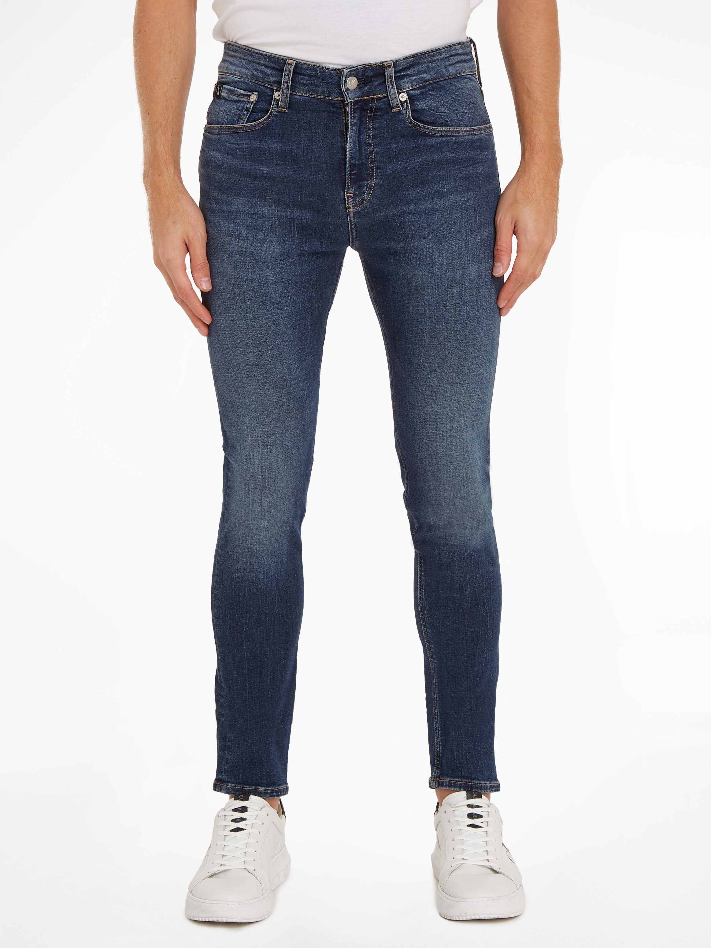 Calvin Klein Jeans Skinny-fit-Jeans SKINNY mit Leder-Badge Denim_Dark34