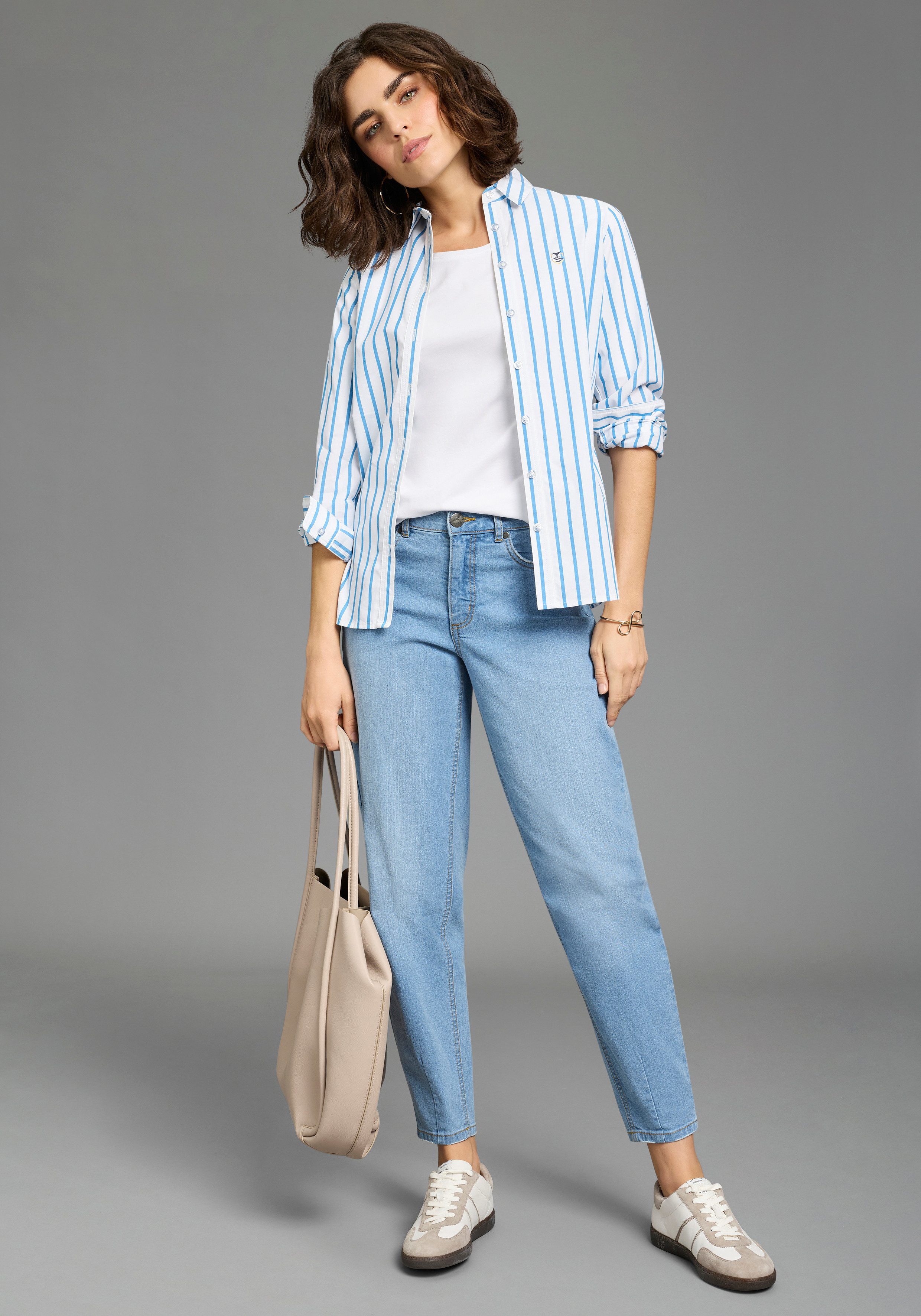 Zum Outfit 12
