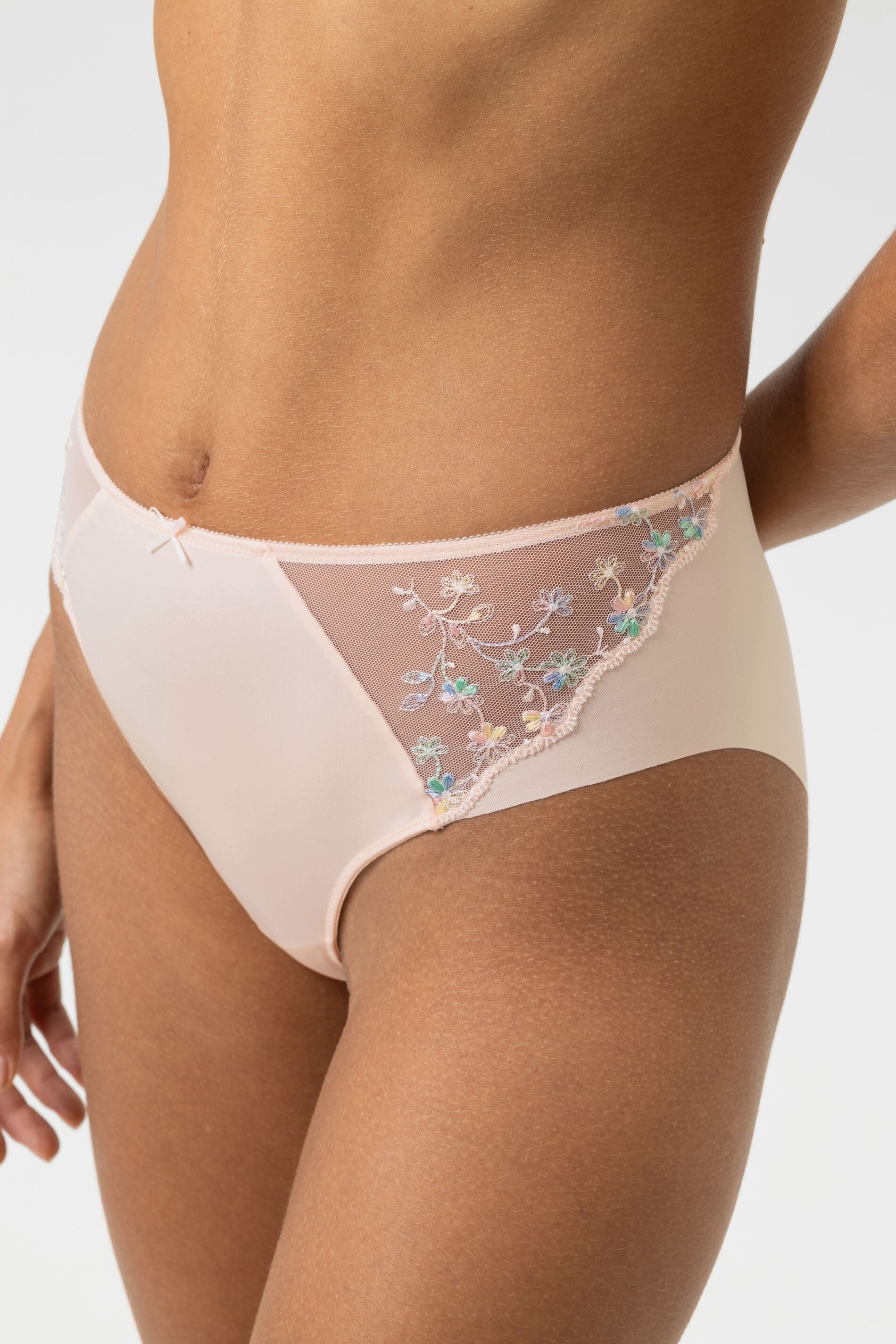 Mey Hipster Mey American Pants Serie Delightful Uni (1-St., 1) Dessous-Slip, florale Tüll-Stickerei, mit Baumwoll-Zwickel