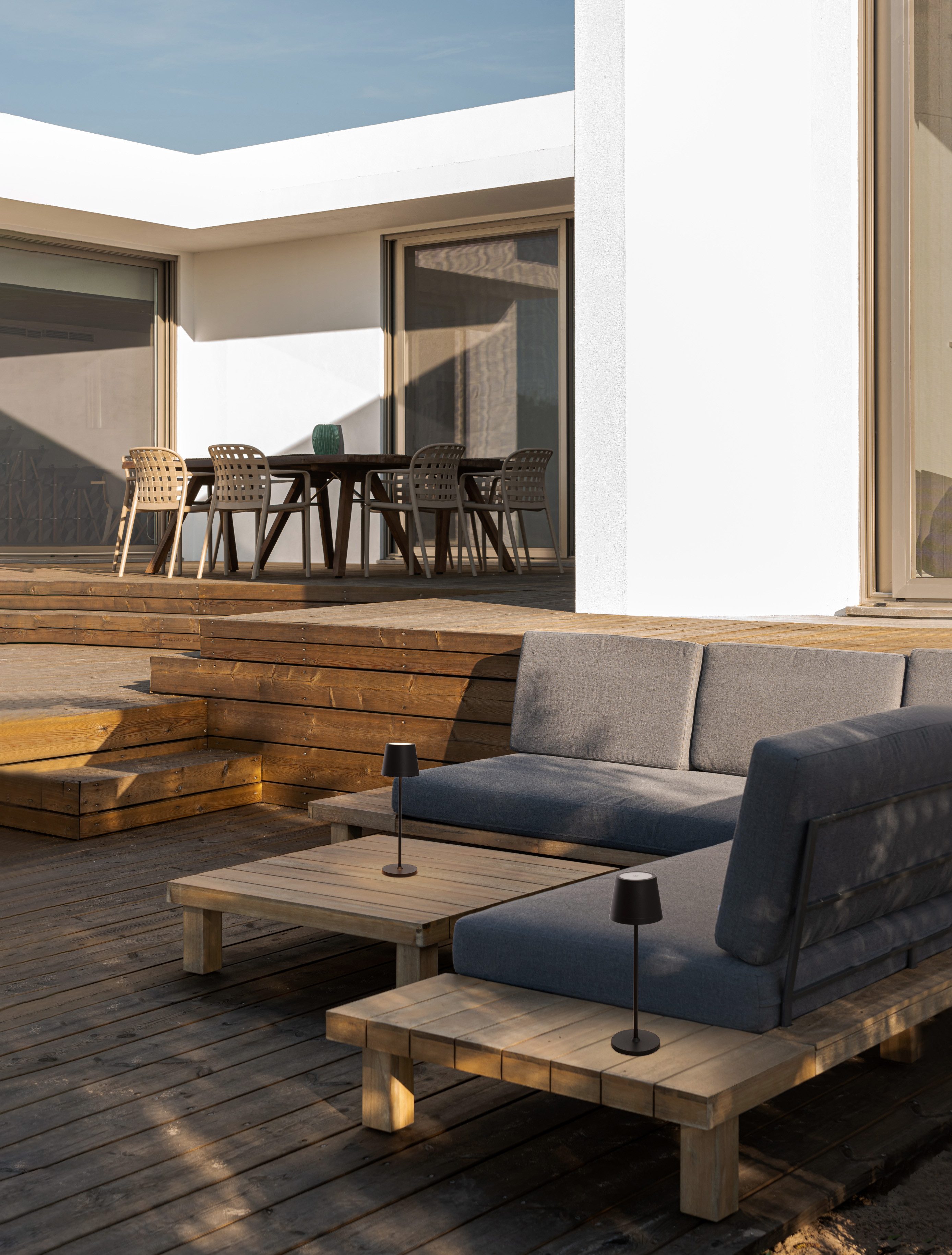 Nova Luce Außen-Tischleuchte SEINA, Warmweiß, Dimmbar