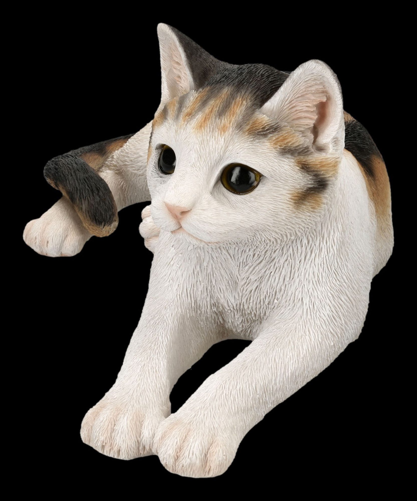Figuren Shop GmbH Tierfigur Glückskatze Figur – liegende Katzen Dekofigur Sammlerfigur 35 cm