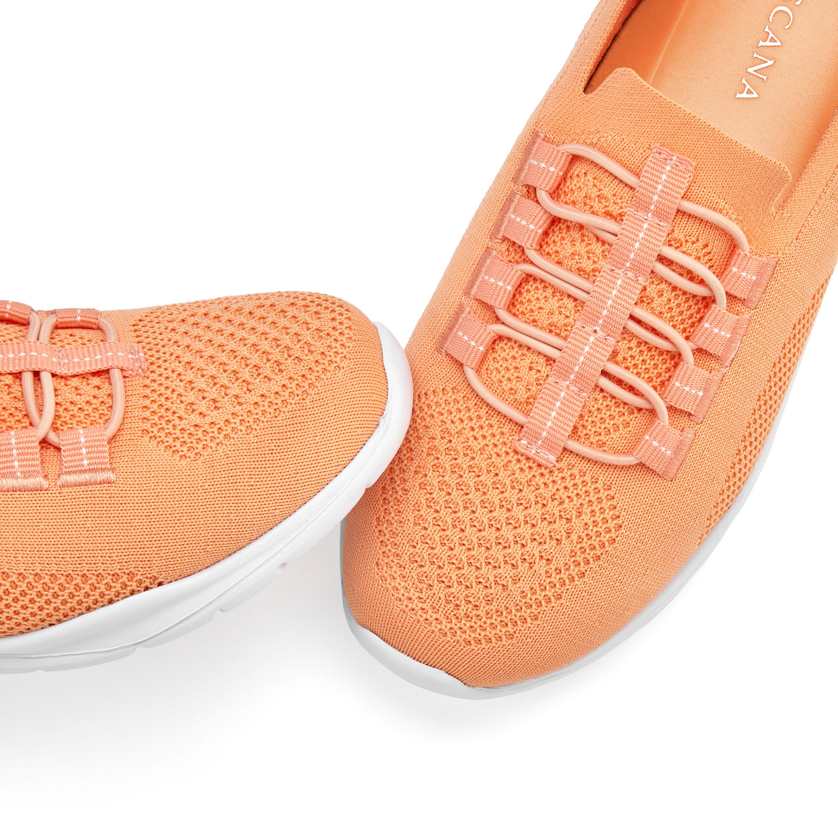 LASCANA Slipper, Halbschuh, Slip-On-Sneaker, Sneaker aus leichtem Textil-Material VEGAN