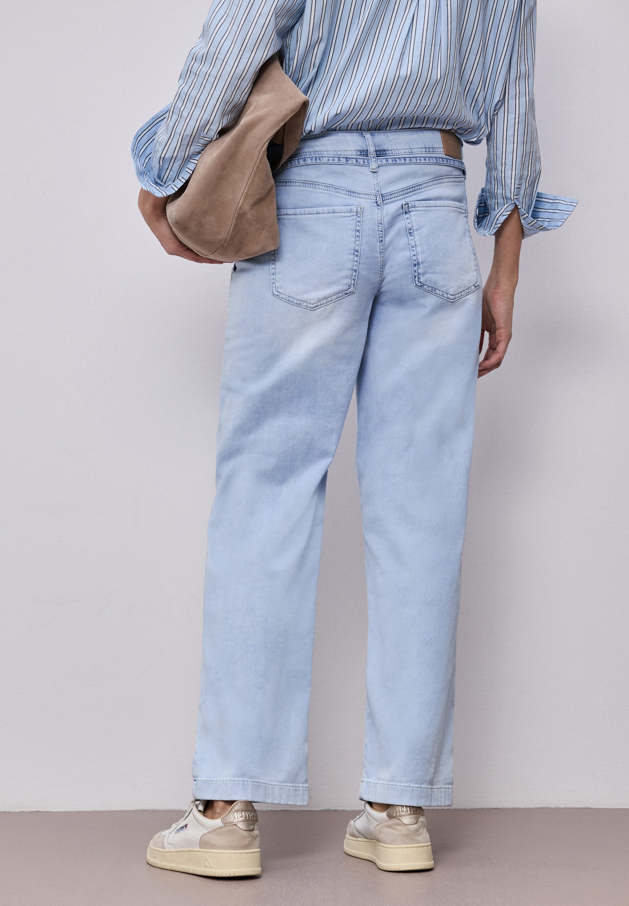 Loose-fit-Jeans Style Emee